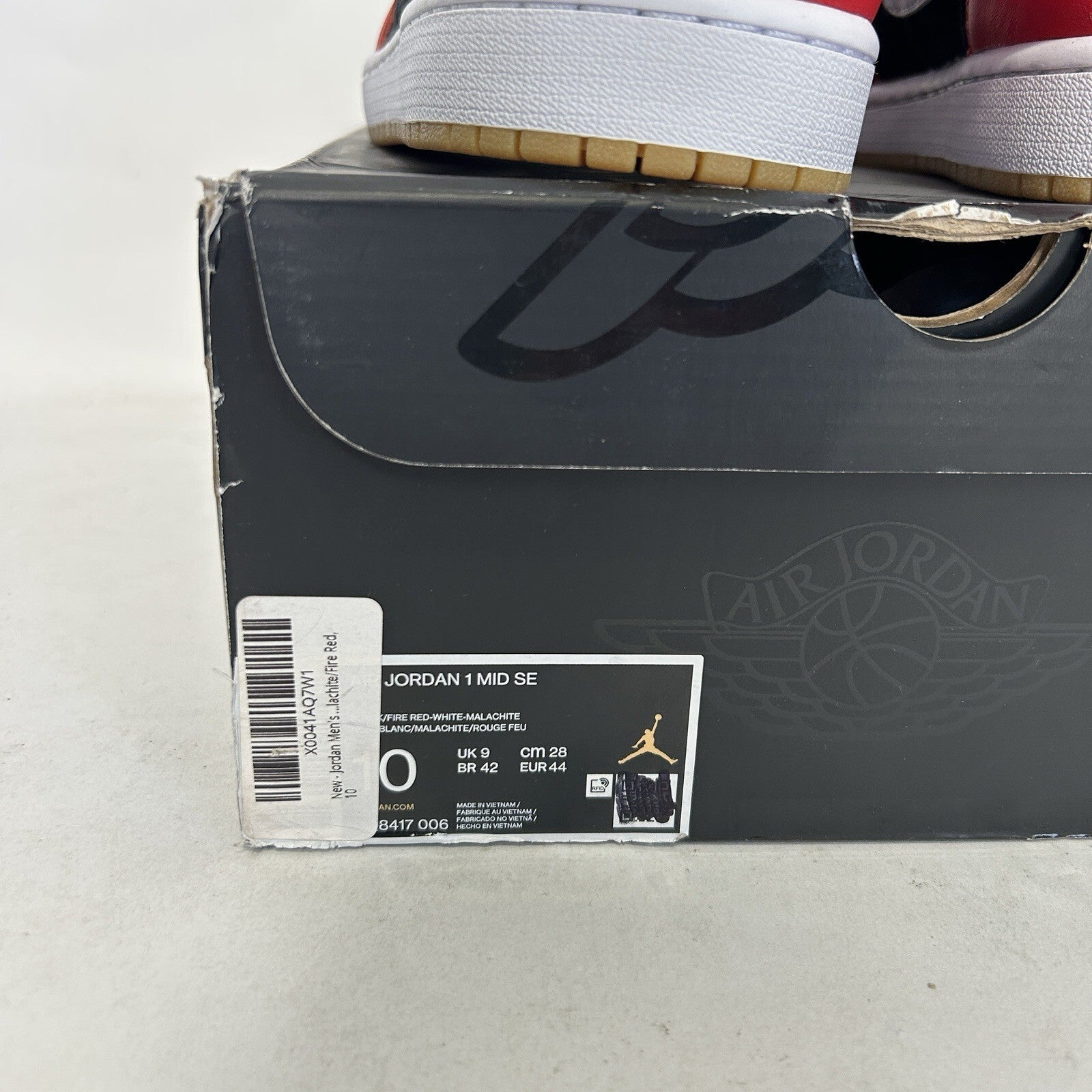 Nike Air Jordan 1 Mid SE “Christmas/Black Fire Red White” DQ8417-006 Men’s 10.5