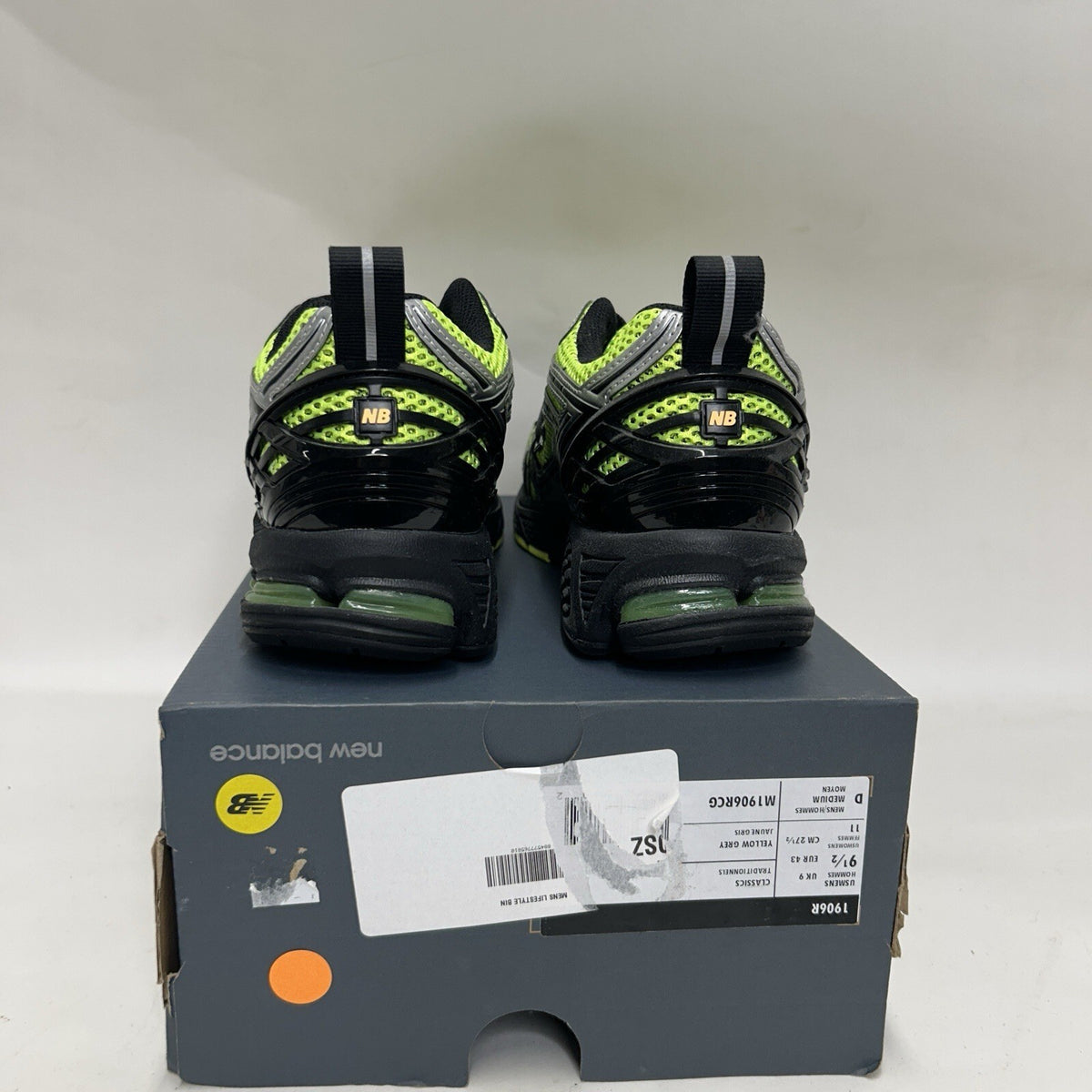 New Balance 1906R “Volt Black Silver” M1906RCG Men’s 9.5 New