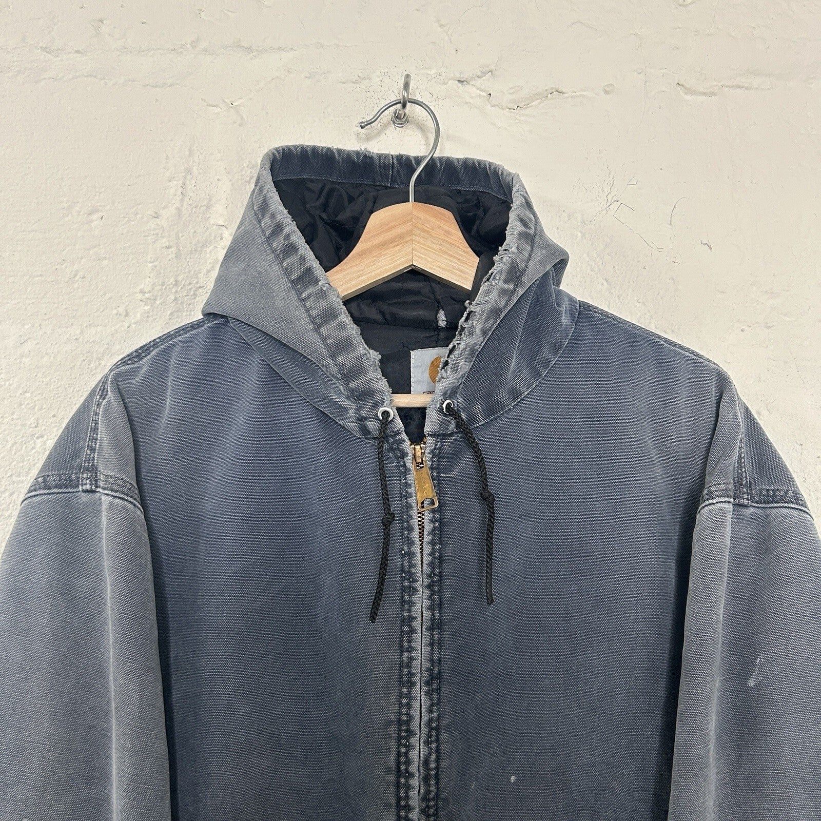 Vintage Faded Carhartt Hooded Active Jacket “Navy Blue” JQ283 Men’s X-Large
