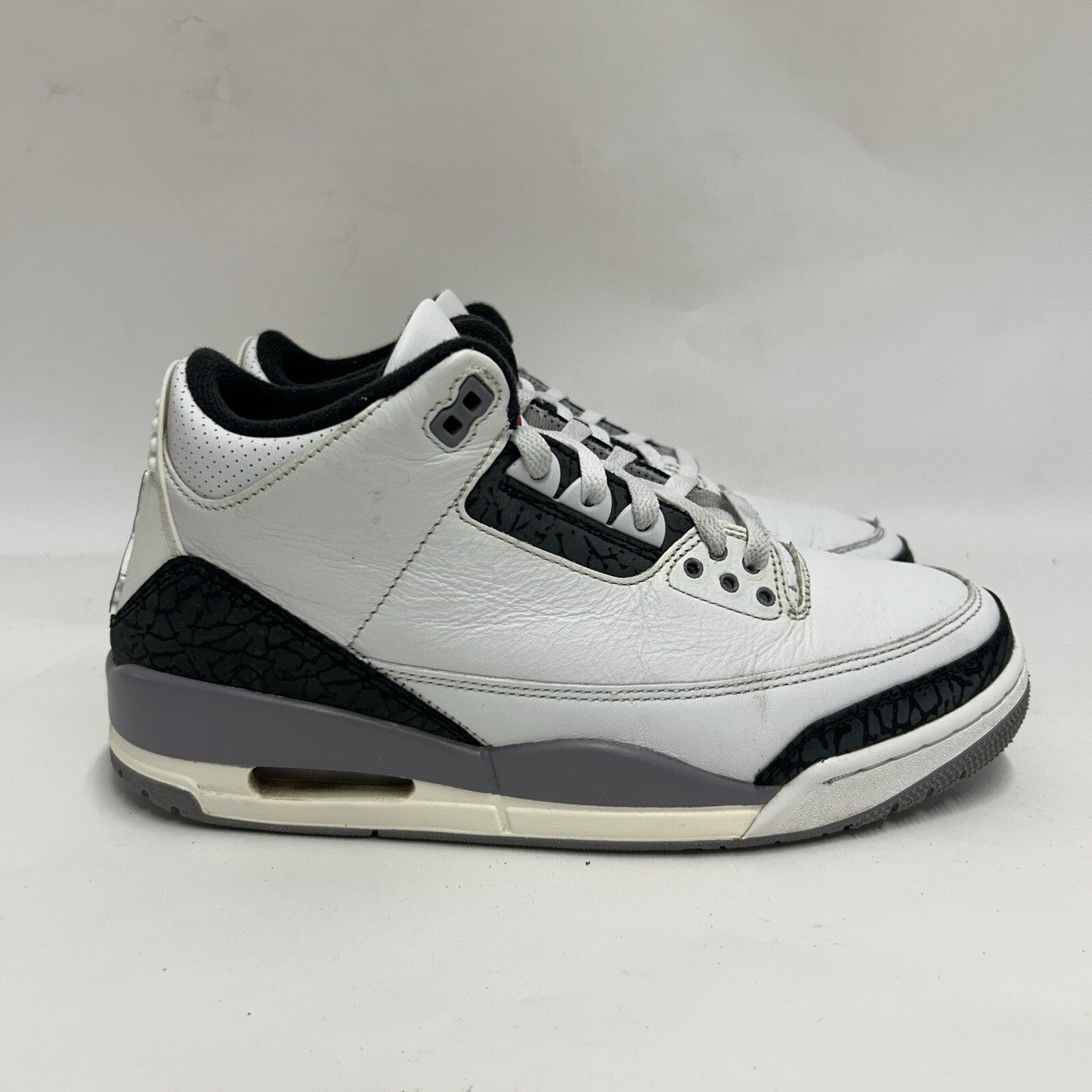 Nike Air Jordan 3 Retro “Cement Grey White Fire Red” CT8532-106 Men’s 9 Worn