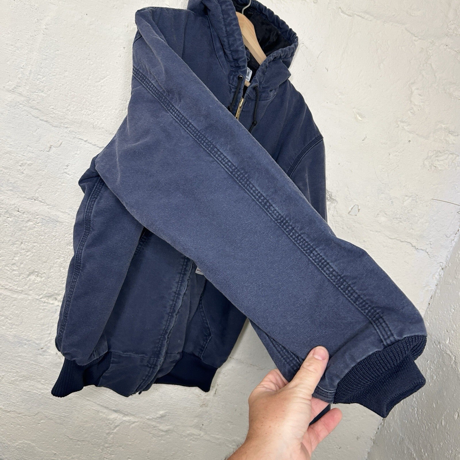 Y2K Carhartt Quilted Hooded Active Jacket “Navy Blue” 376–20 Men’s Medium