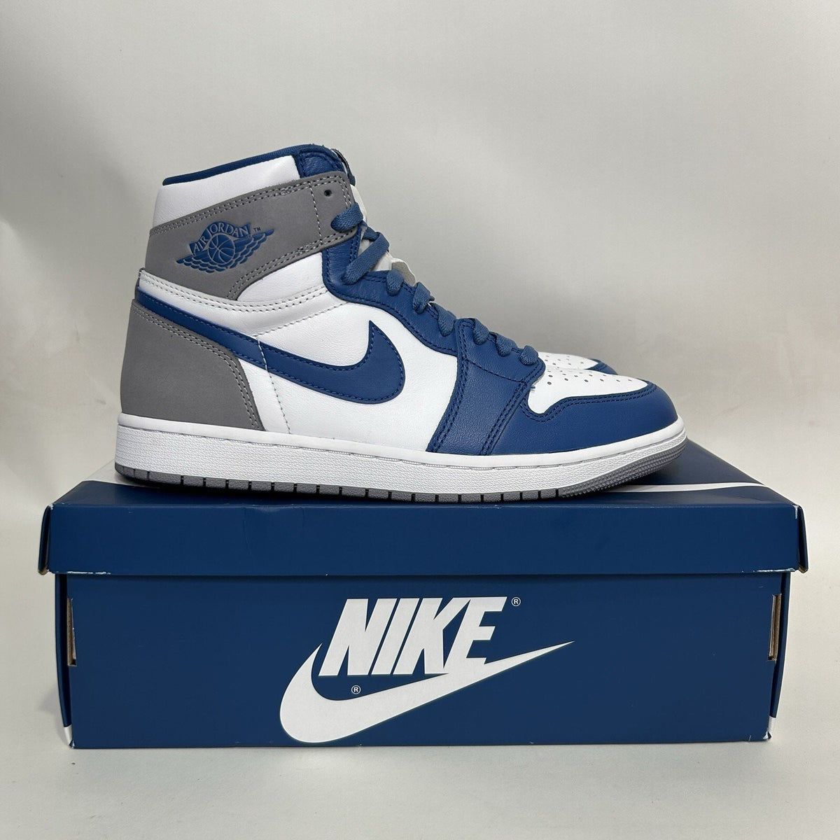 Nike Air Jordan 1 Retro High OG “True Blue”