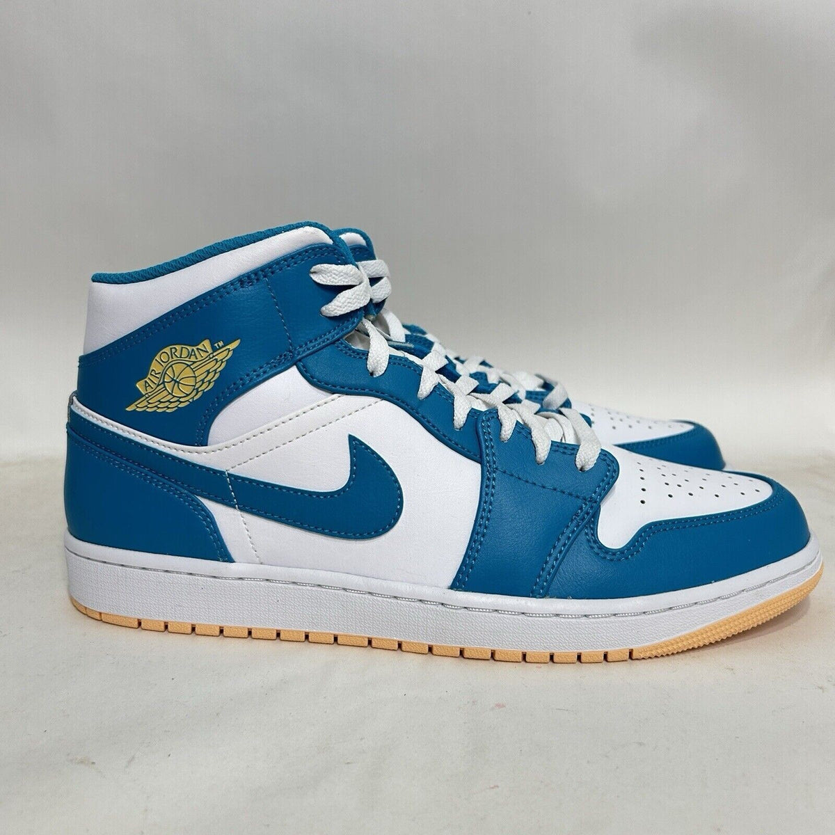 Nike Air Jordan 1 Mid “Aquatone/Celestial Gold” 2024