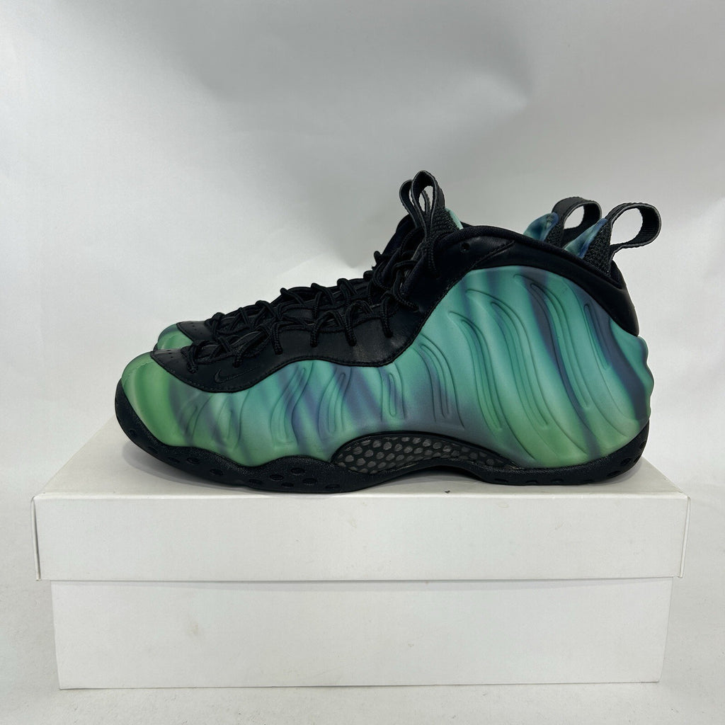 Nike Air Foamposite One “Northern Lights/Black Green” 840559-001 Men's 9.5 Worn