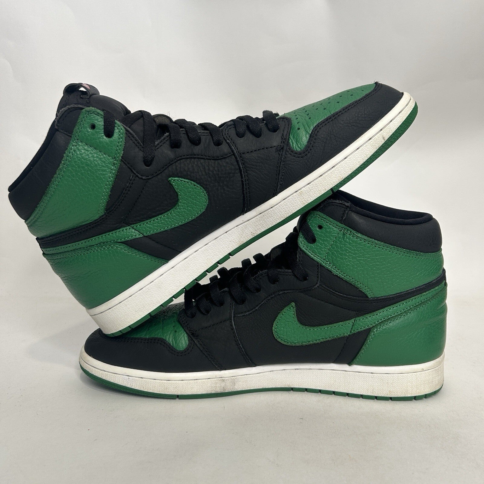 Nike Air Jordan 1 Retro High OG “Pine Green 2.0/Black Green” 555088-030 Men’s 13