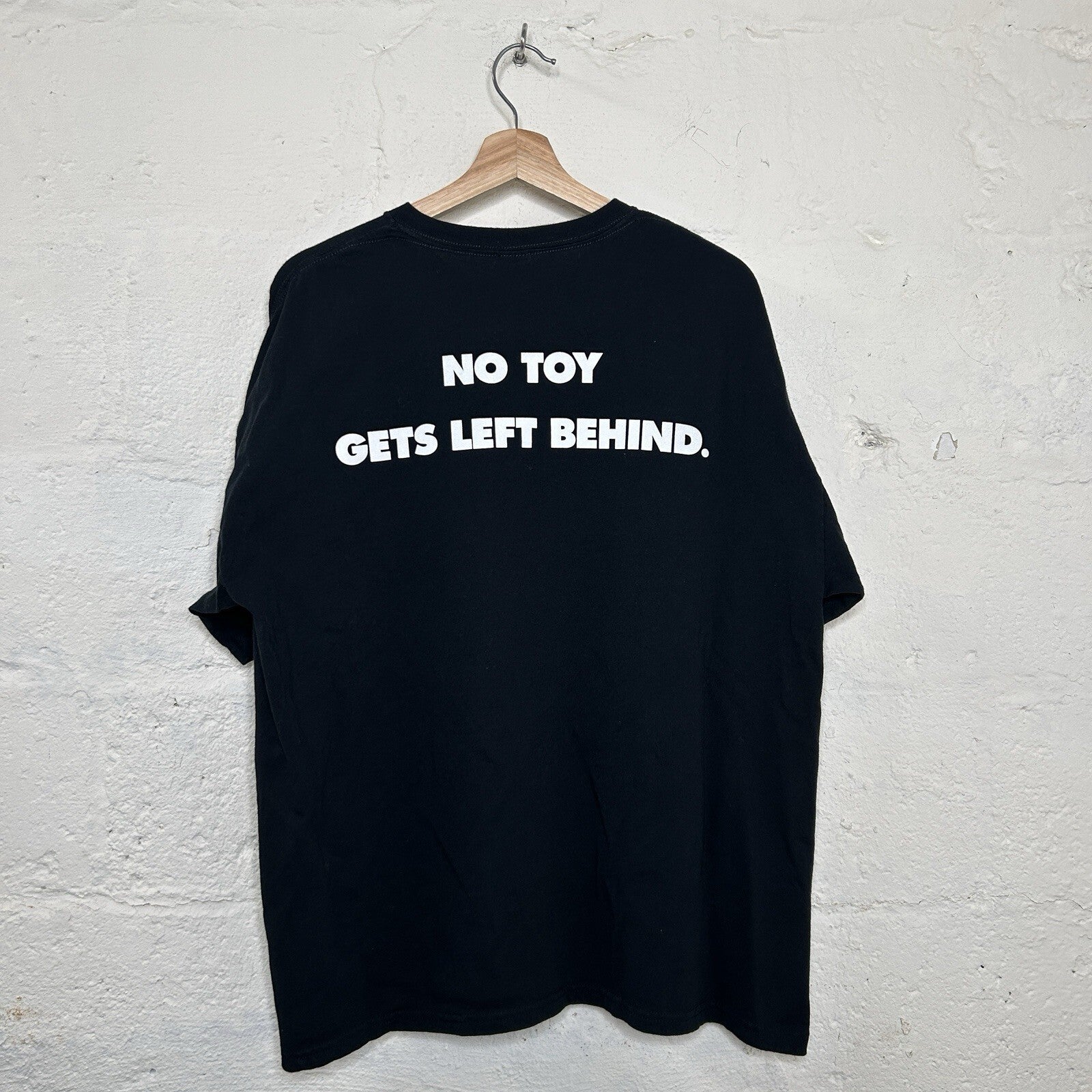 Vintage Toy Story 3 Disney Pixar Promo T-Shit “No Toy Gets Left Behind” Men’s XL