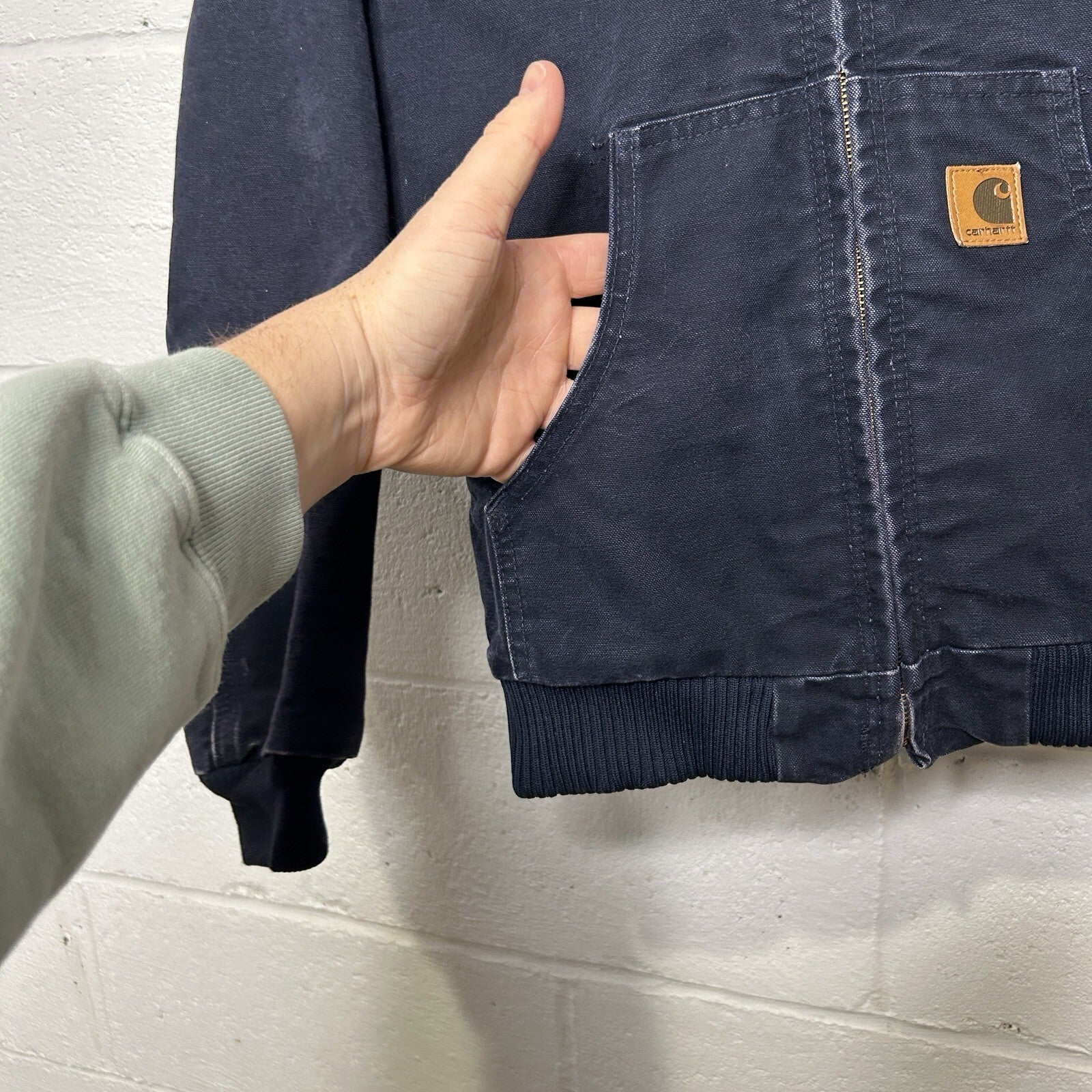 Y2K Carhartt Hooded Sandstone Active Jacket “Midnight Blue” YYJ130 MDT Youth L