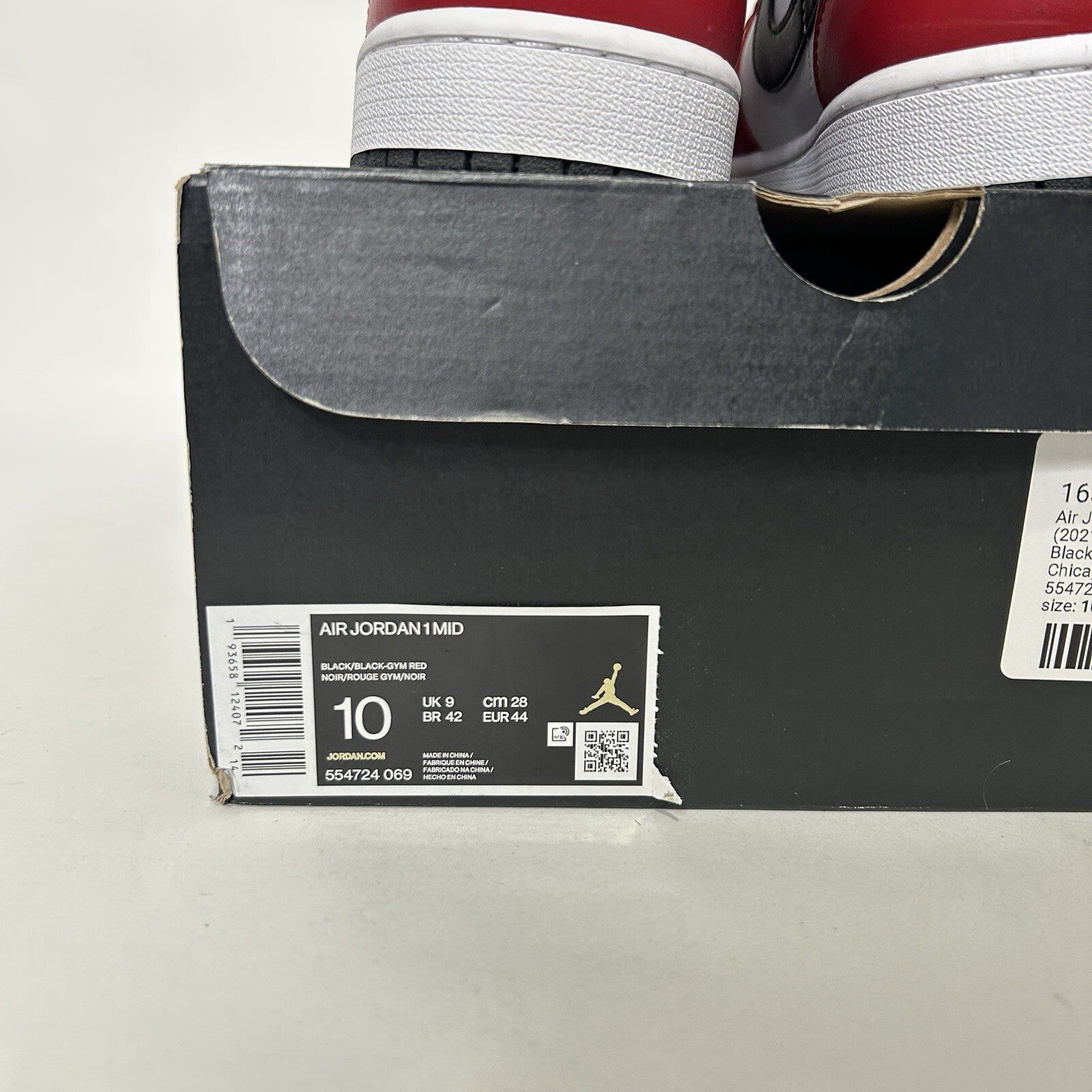 Nike Air Jordan 1 Mid Retro “Chicago Black Toe/Gym Red Black” 554724-069 New