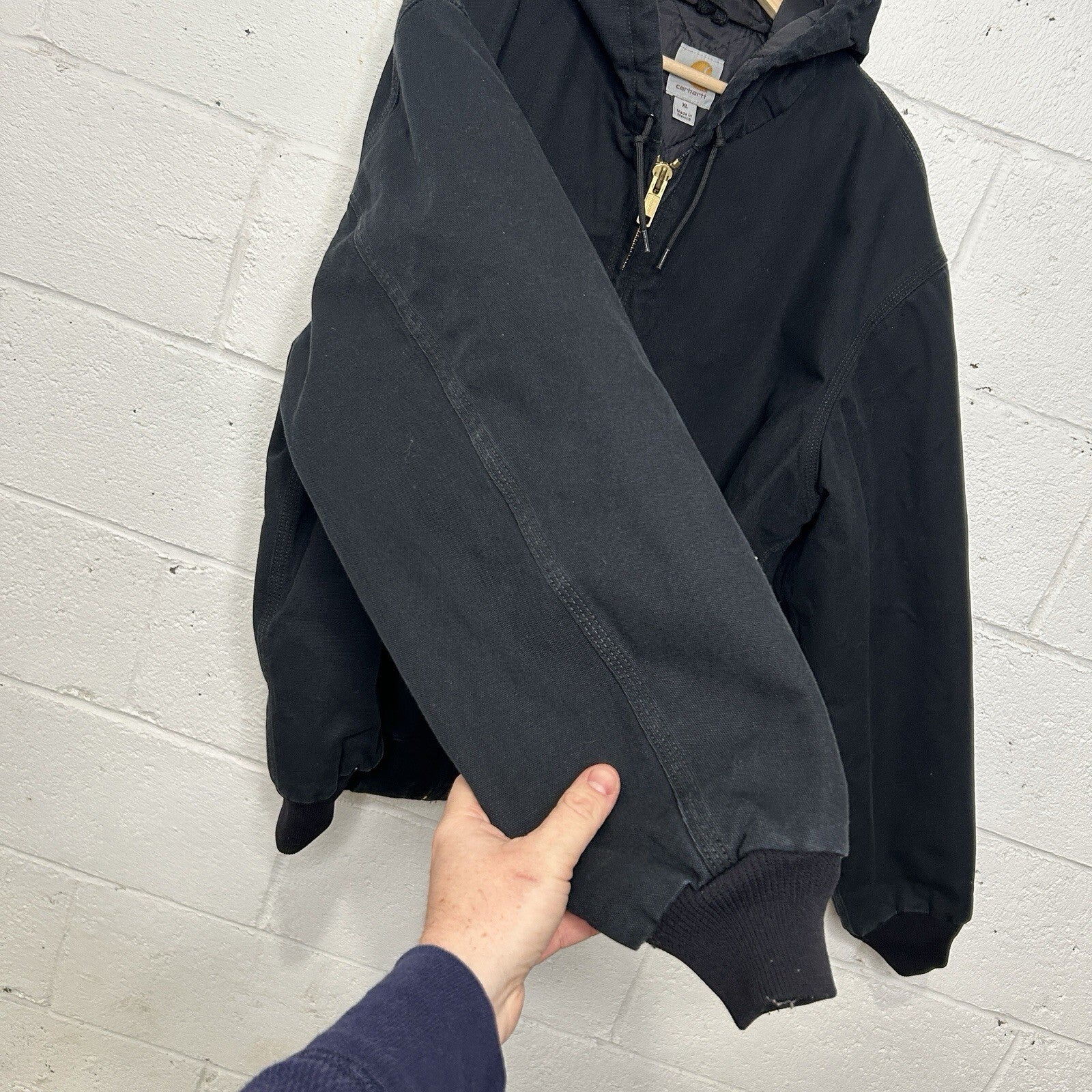 Vintage Carhartt Quilted Hooded Active Jacket “Black” J280 BLK Men’s X-Large