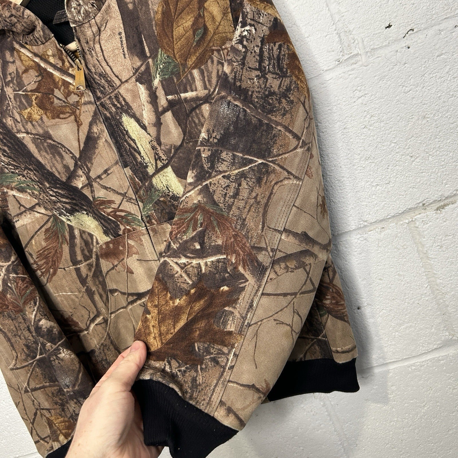Vintage Carhartt Realtree Thermal-Lined Active Jacket “Camo” YYJ220 CAP Youth L