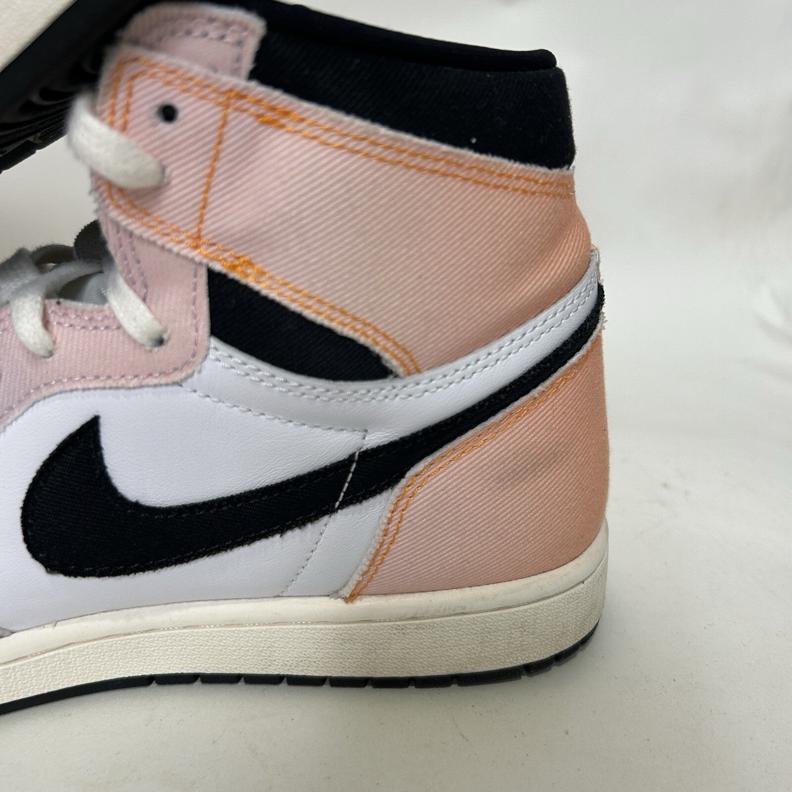 Nike Air Jordan 1 Retro High OG “Skyline” Sneakers DX0054-805 Men’s 11 Worn