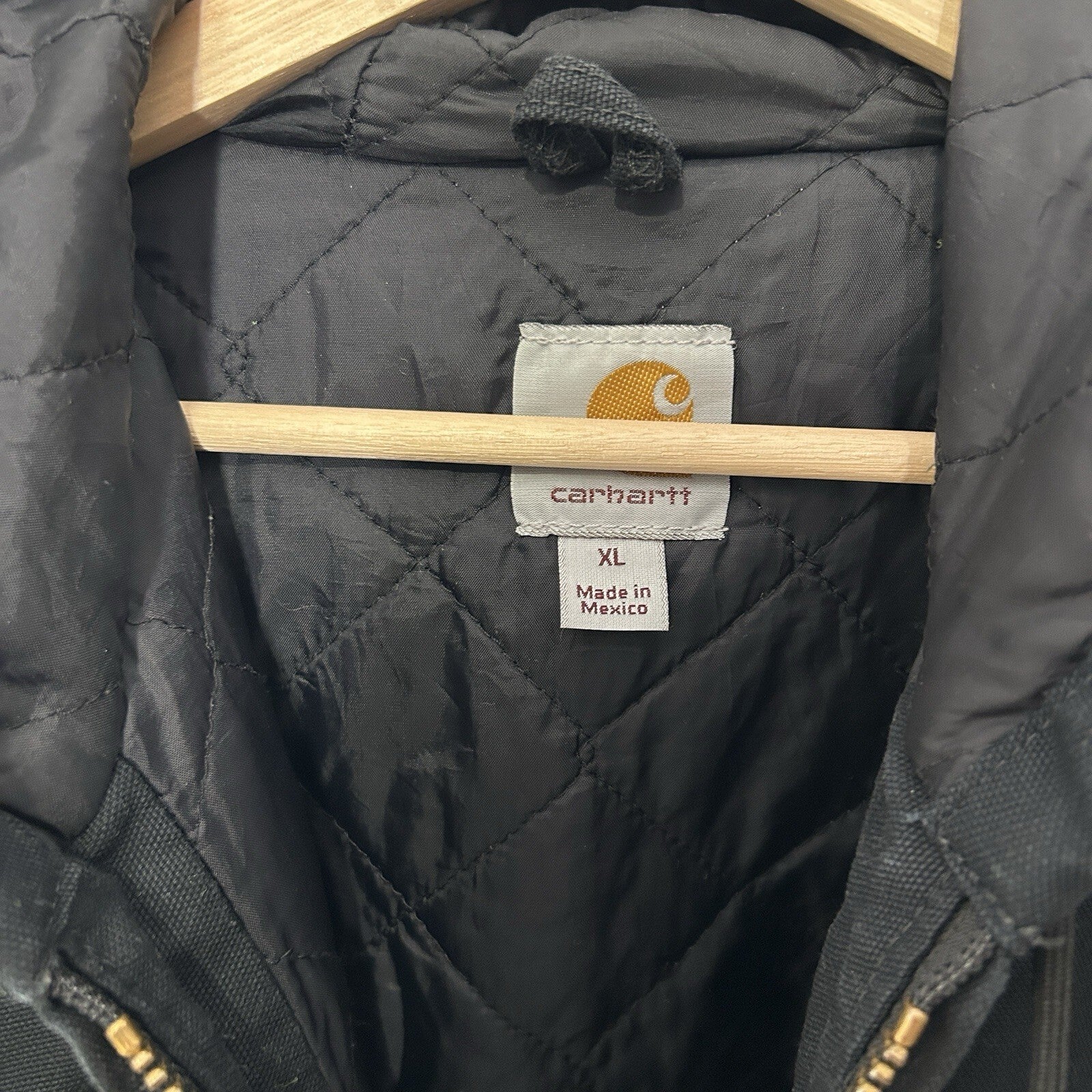 Vintage Carhartt Quilted Hooded Active Jacket “Black” J280 BLK Men’s X-Large