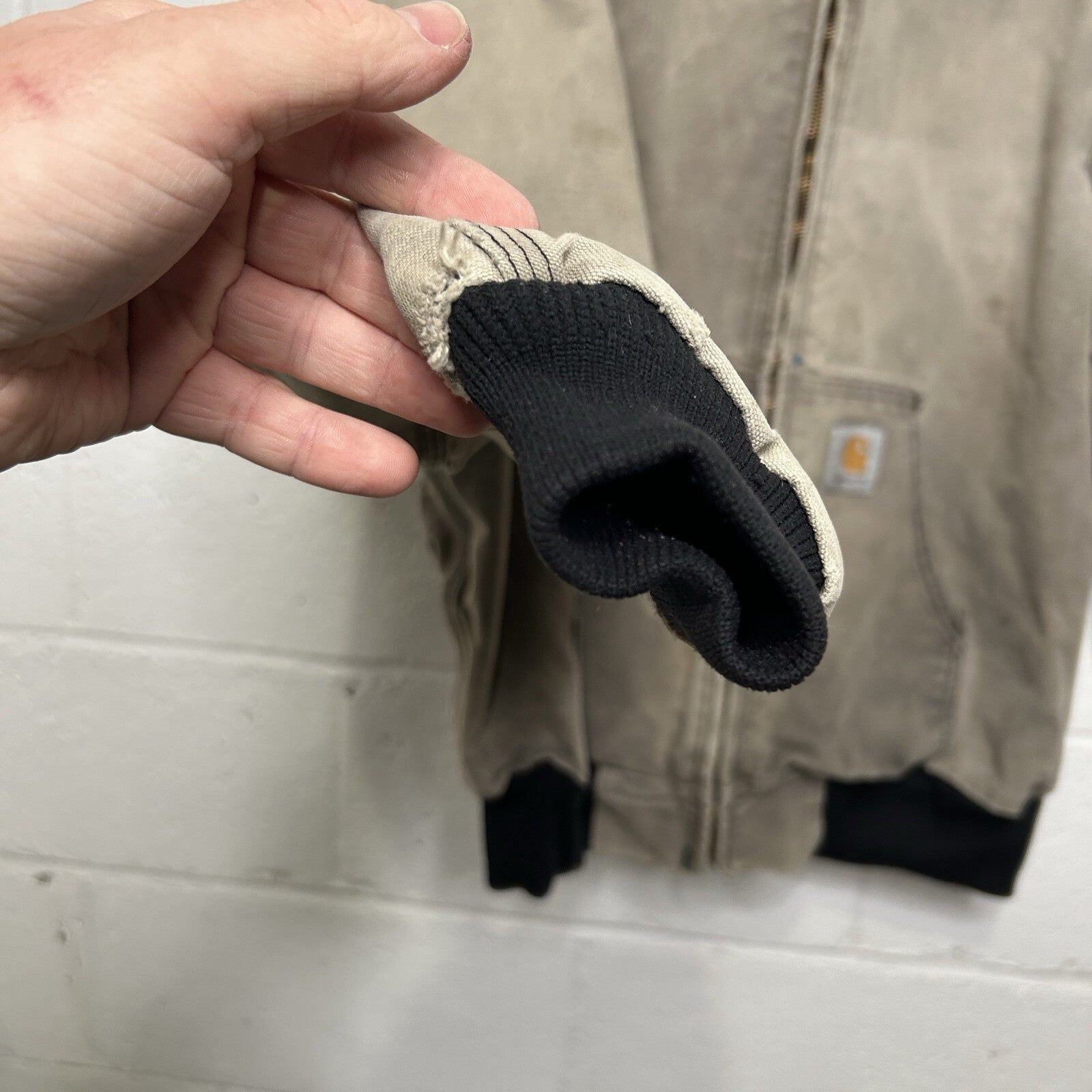 Faded Vintage Carhartt Thermal-Lined Hooded Active Jacket “Black” Men’s Small