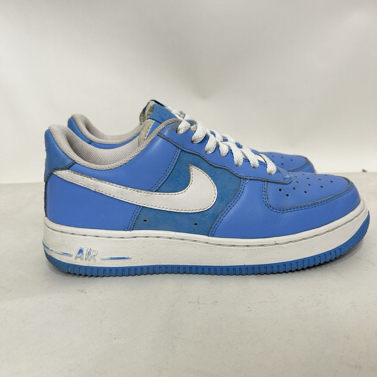 Nike Air Force 1 ‘07 WMNS “University Blue White”