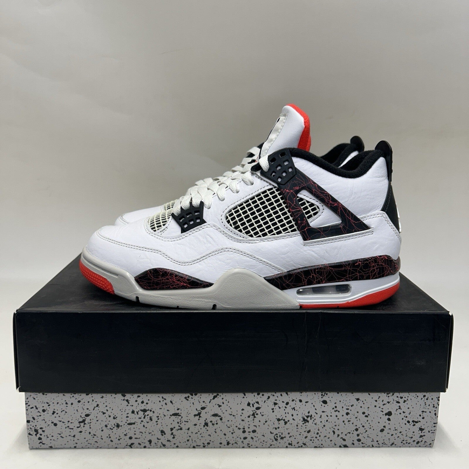 Nike Air Jordan 4 Retro “Flight Nostalgia/Pale Citron” 308497-116 Men’s 8.5 Worn