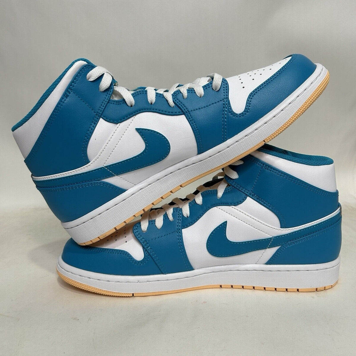 Nike Air Jordan 1 Mid “Aquatone/Celestial Gold” 2024