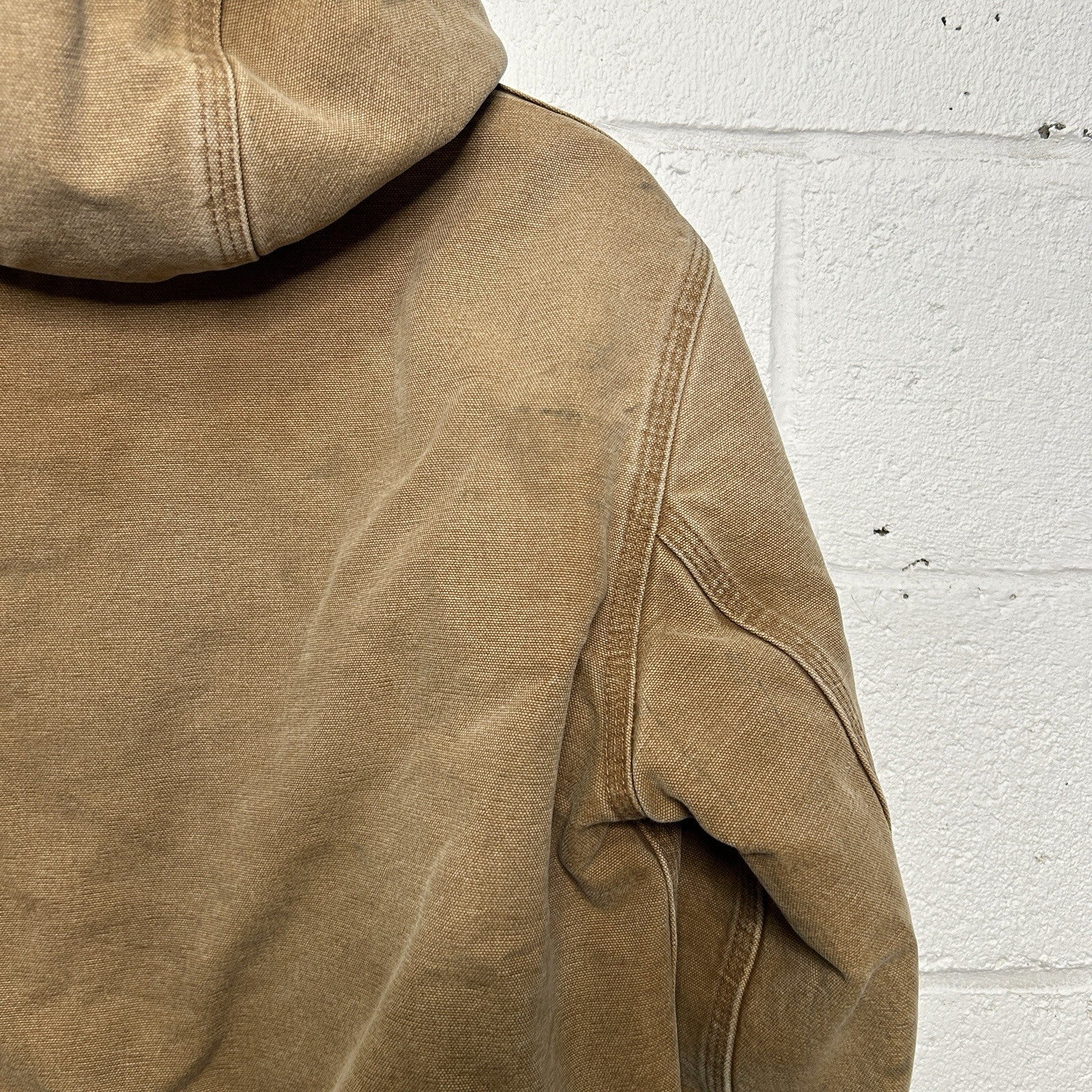 Carhartt Sandstone Quilted Hooded Active Jacket “Brown” J130-211 Men’s Small