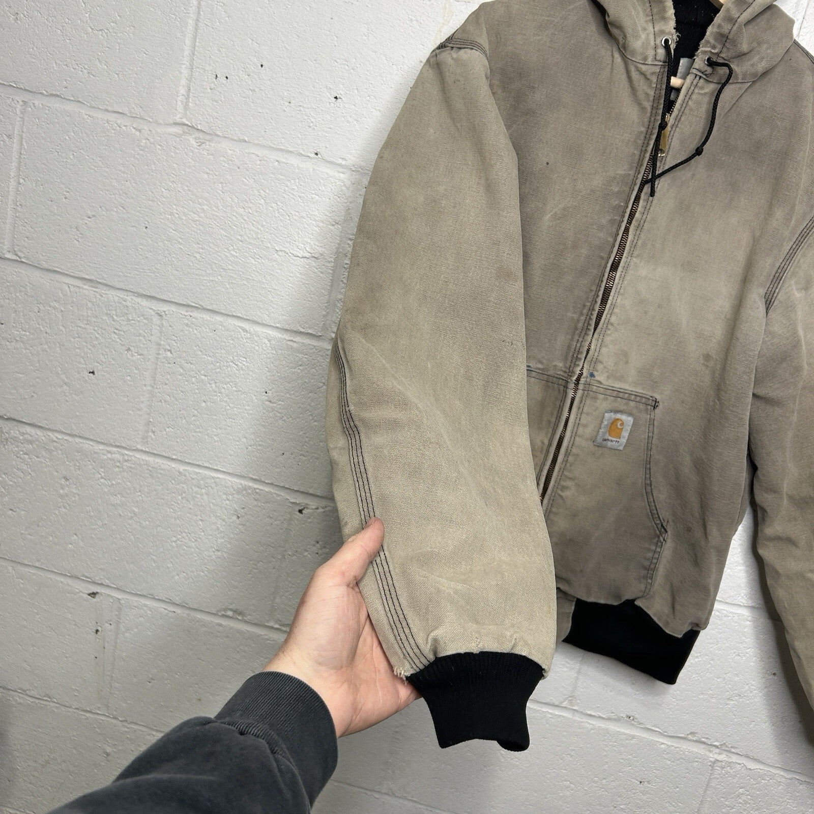 Faded Vintage Carhartt Thermal-Lined Hooded Active Jacket “Black” Men’s Small