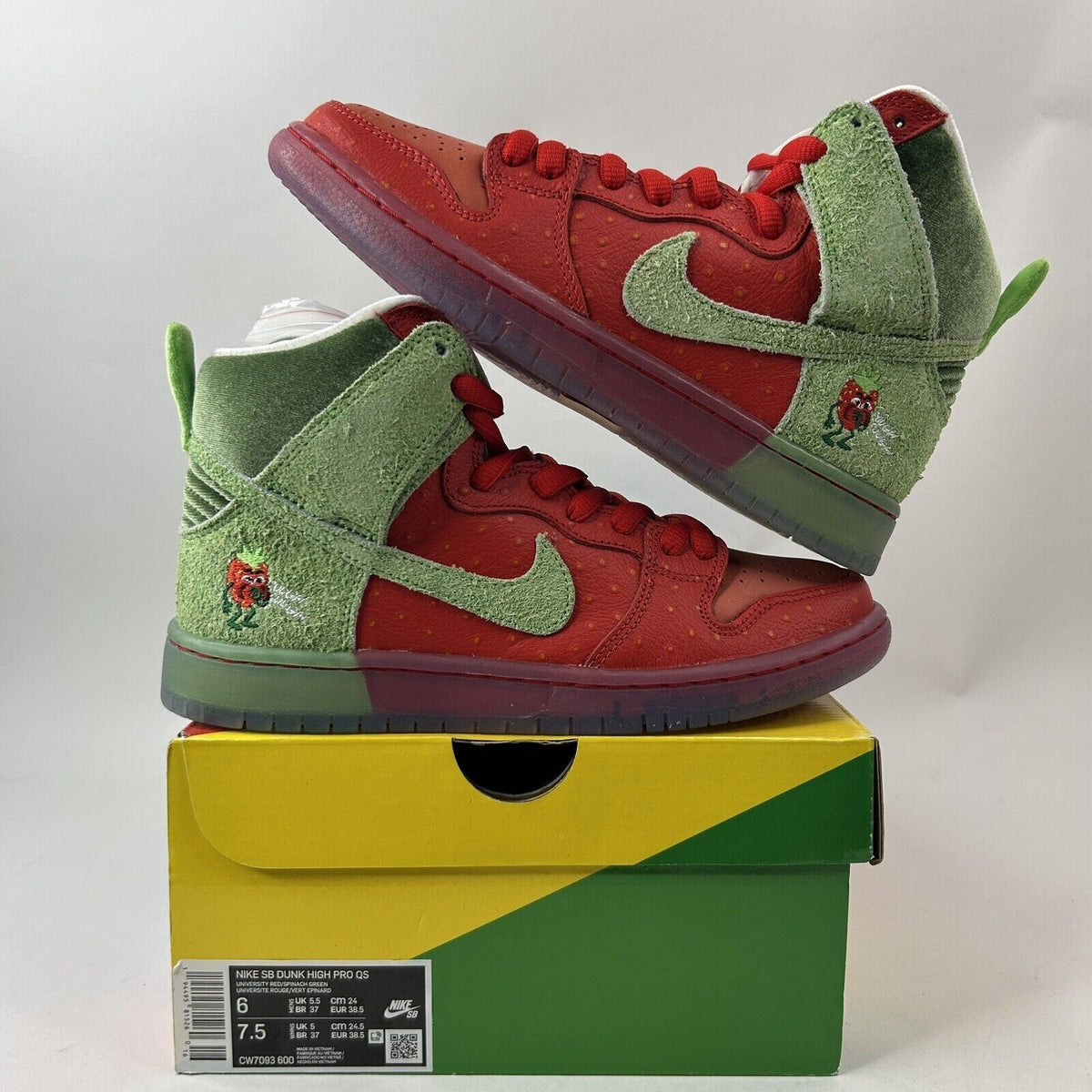 Nike Shoes Dunk High SB “Strawberry Cough” 2024