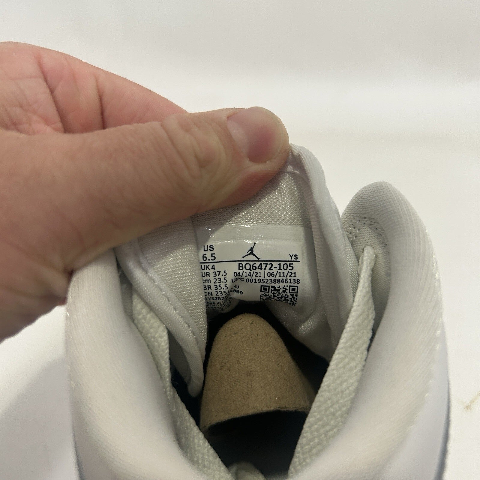 Nike Air Jordan 1 Mid WMNS “Wolf Grey/Aluminum” BQ6472-105 Women’s 6.5 New