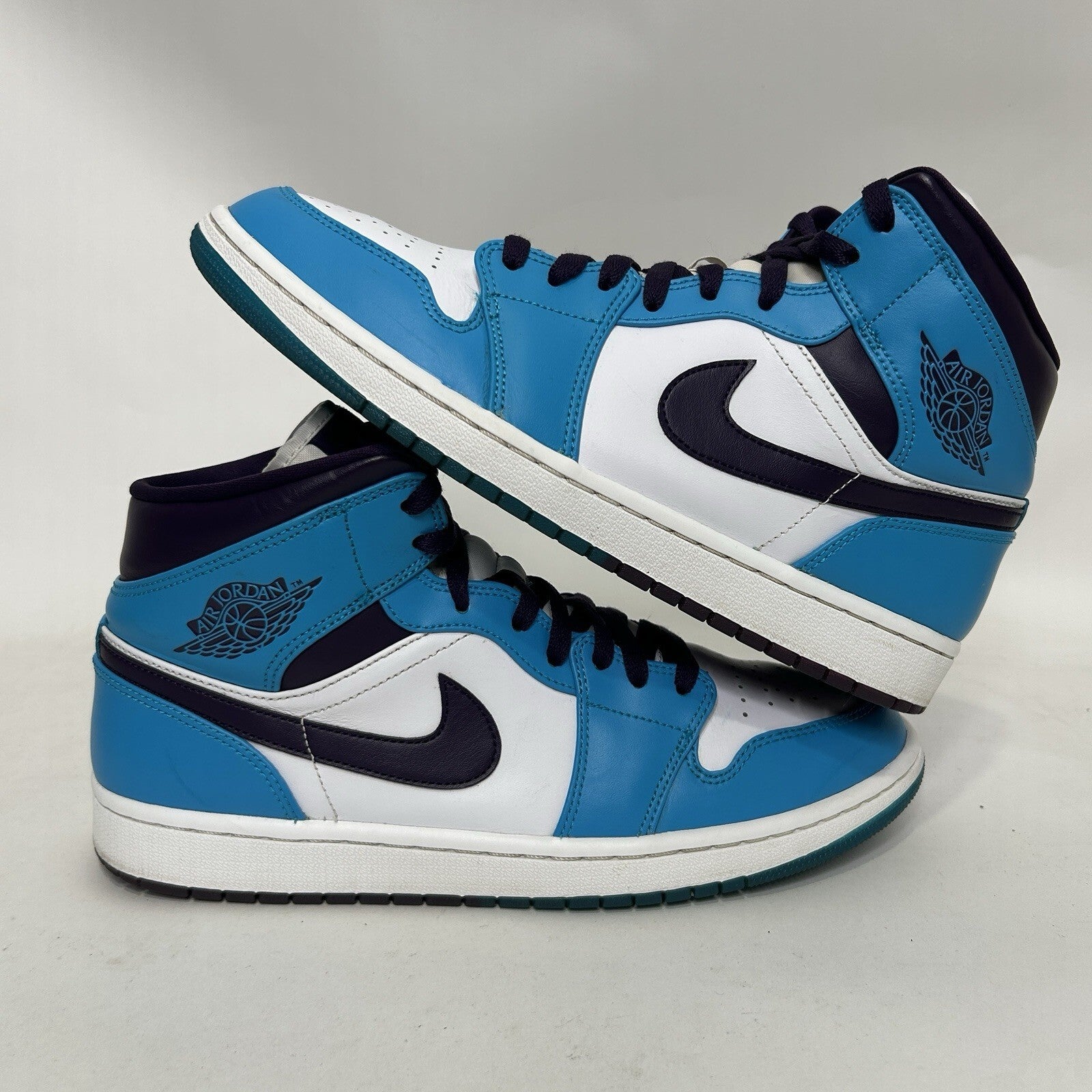 Nike Air Jordan 1 Mid Retro “Hornets/Purple Blue White” (554724-415) Men’s 10.5
