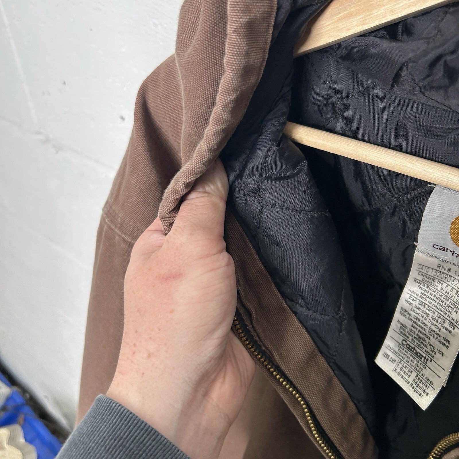 Vintage Carhartt Quilted Hooded Active Jacket “Chesnut” J269 CHT Men’s X-Large
