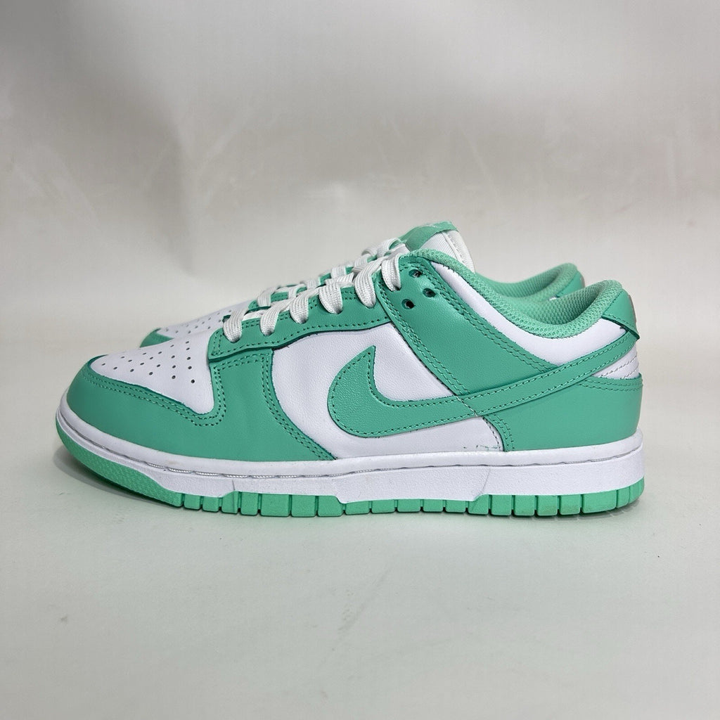 Nike Dunk Low WMNS “Green Glow” 2021