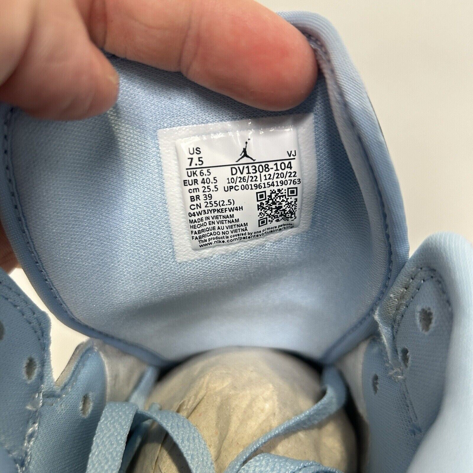 Nike Shoes Air Jordan 1 Mid SE “UNC/Ice Blue" 2024