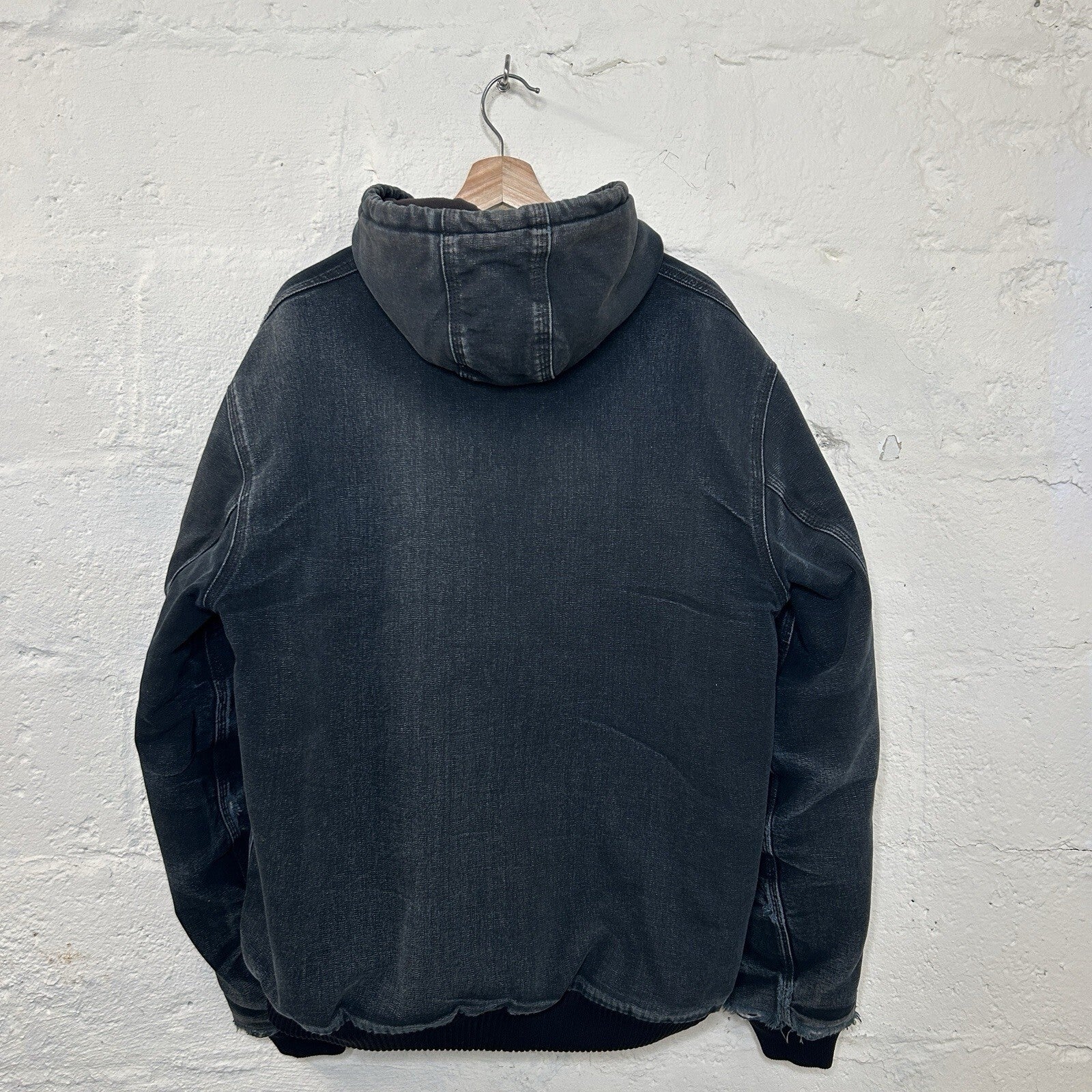 Vintage Carhartt Quilted Hooded Active Jacket “Black” J140 BLK Men’s Large
