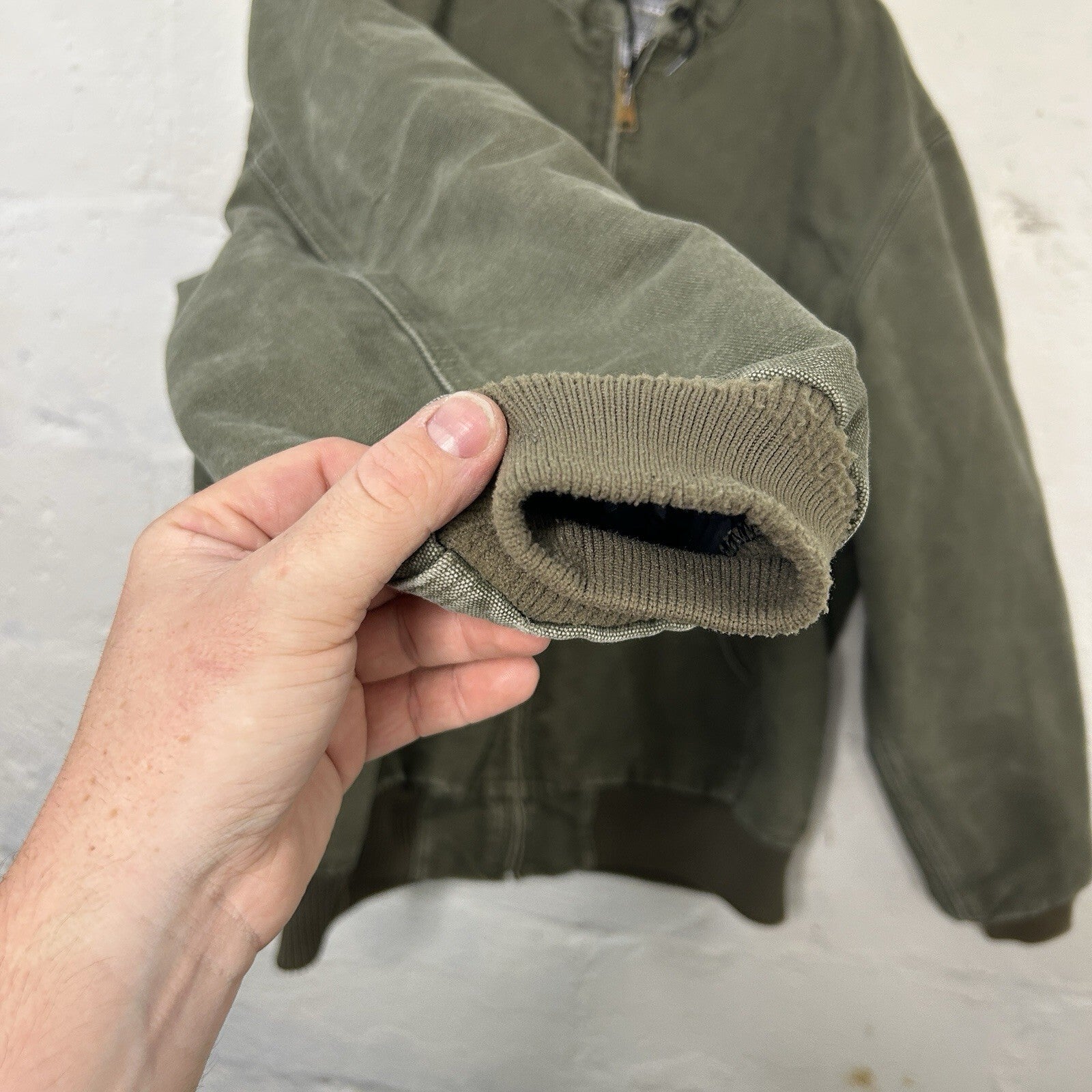 Vintage Carhartt Hooded Active Jacket “Light Olive” J270 LOV Men’s X-Large