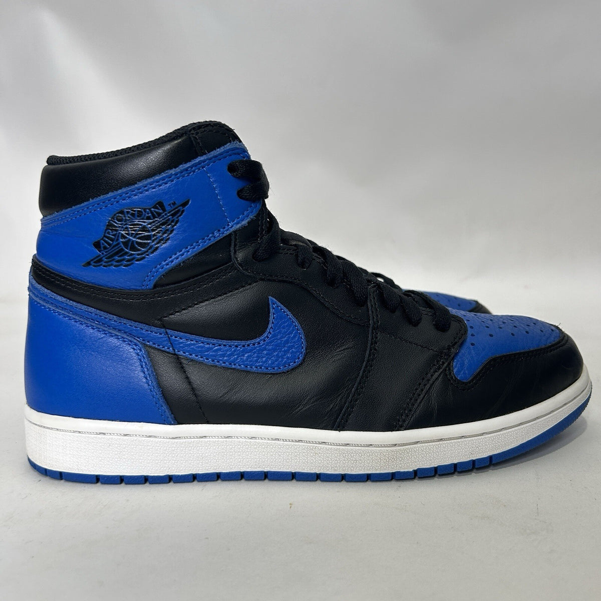 Nike Air Jordan 1 Retro High OG “Royal” 2017 (555088-007) Men’s 10.5 Worn
