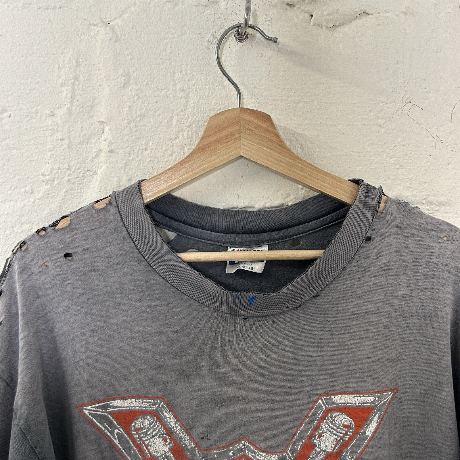 Vintage Thrashed & Faded 1980’s Harley-Davidson 3D Emblem V-Twin Shirt Men’s XL