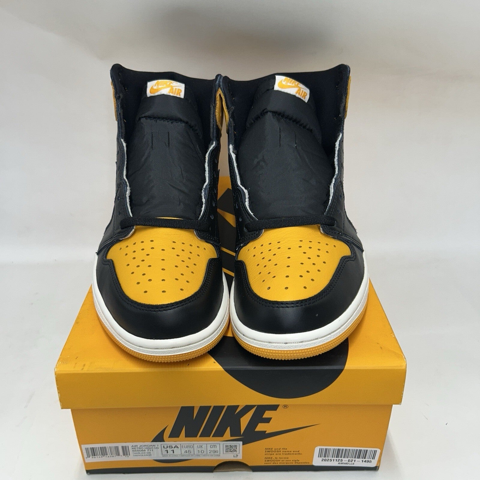 Nike Air Jordan 1 Retro High OG “Taxi/Black-Sail” 555088-711 Men’s 11 Worn