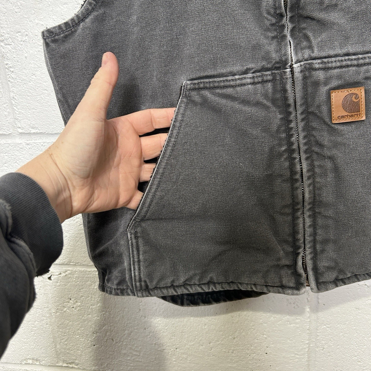 Carhartt Sandstone Sherpa-Lined Vest “Gravel” V33 GVL