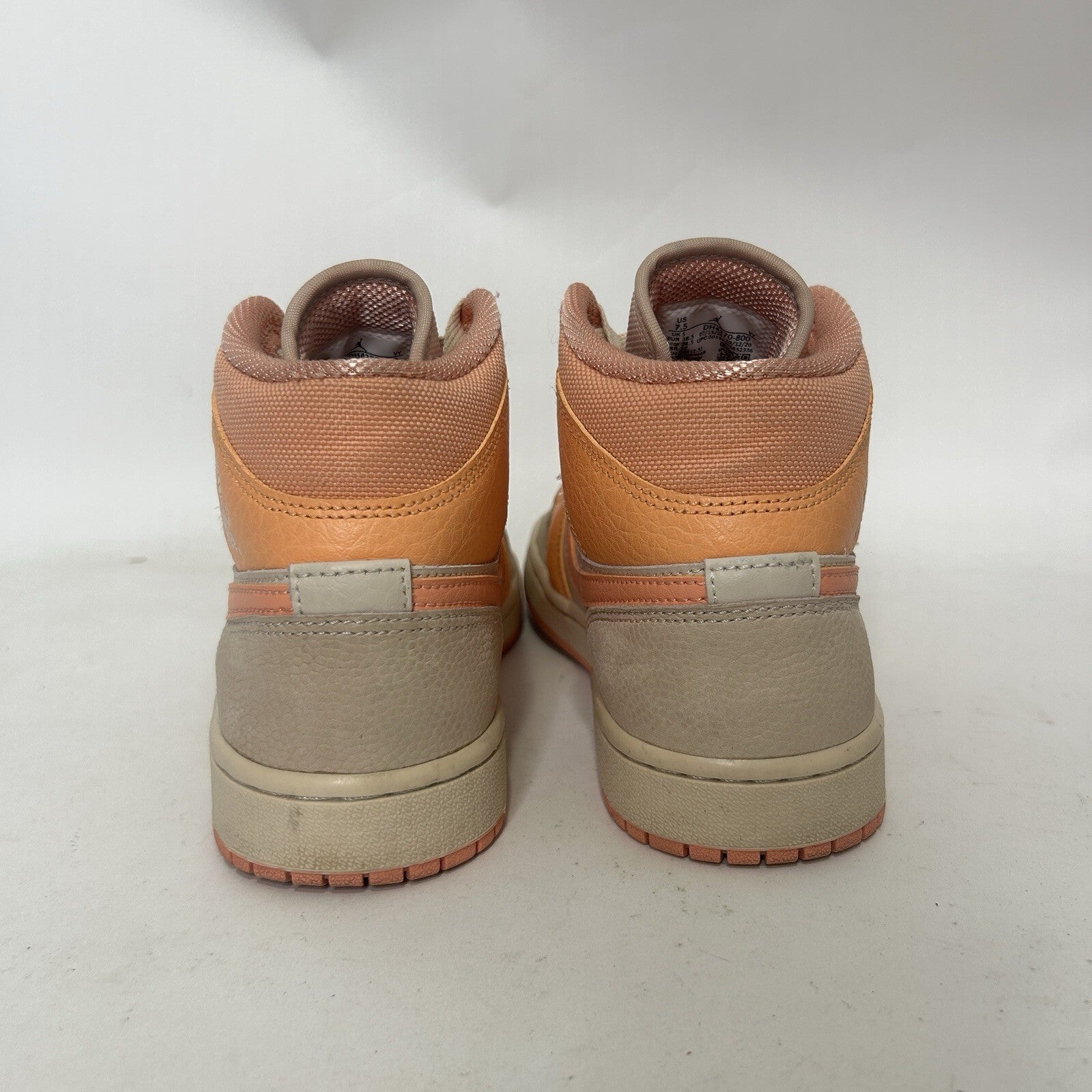 Nike Air Jordan 1 Retro Mid WMNS “Apricot Orange” DH4270-800 Women’s 7.5 Worn