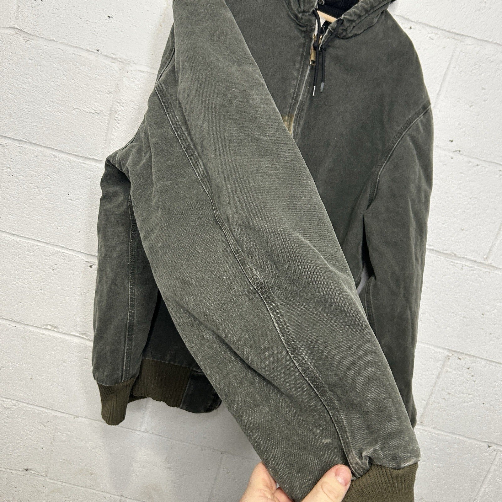 Vintage Carhartt Quilted Hooded Active Jacket “Moss” J130 MOS Men’s X-Large