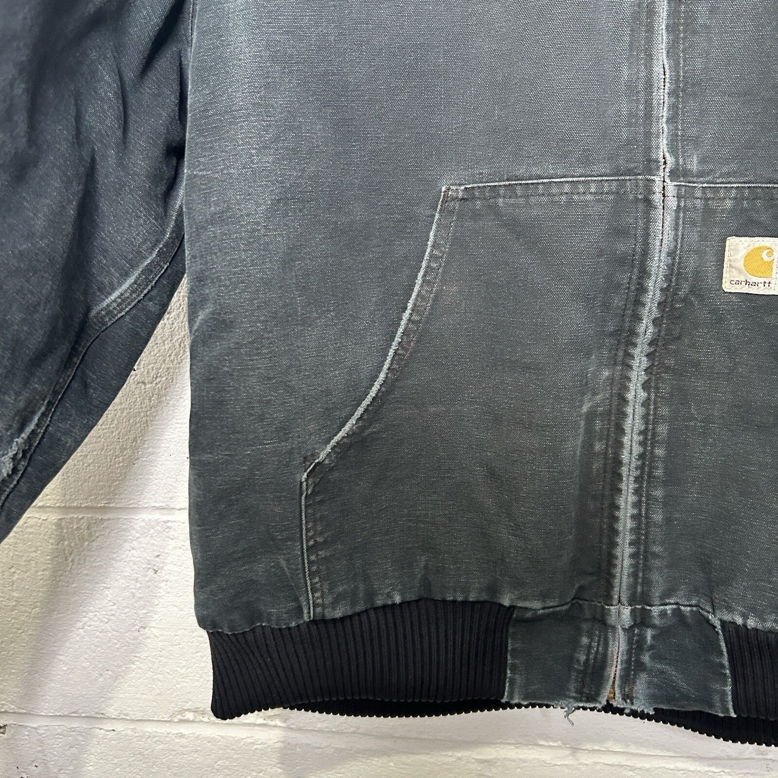 Vintage Carhartt Quilted Active Jacket “Black” J140 BLK Men’s X-Large