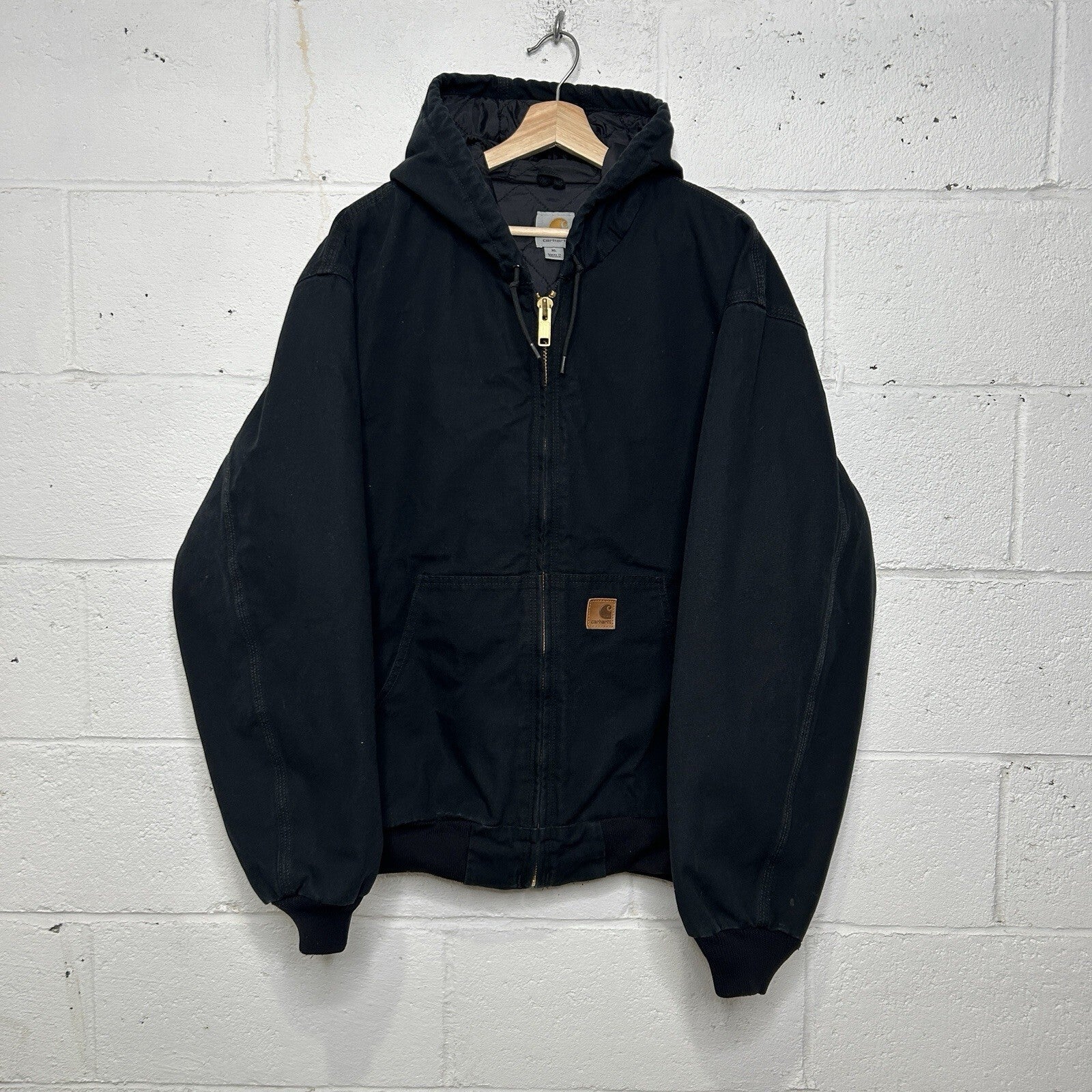 Vintage Carhartt Quilted Hooded Active Jacket “Black” J280 BLK Men’s X-Large