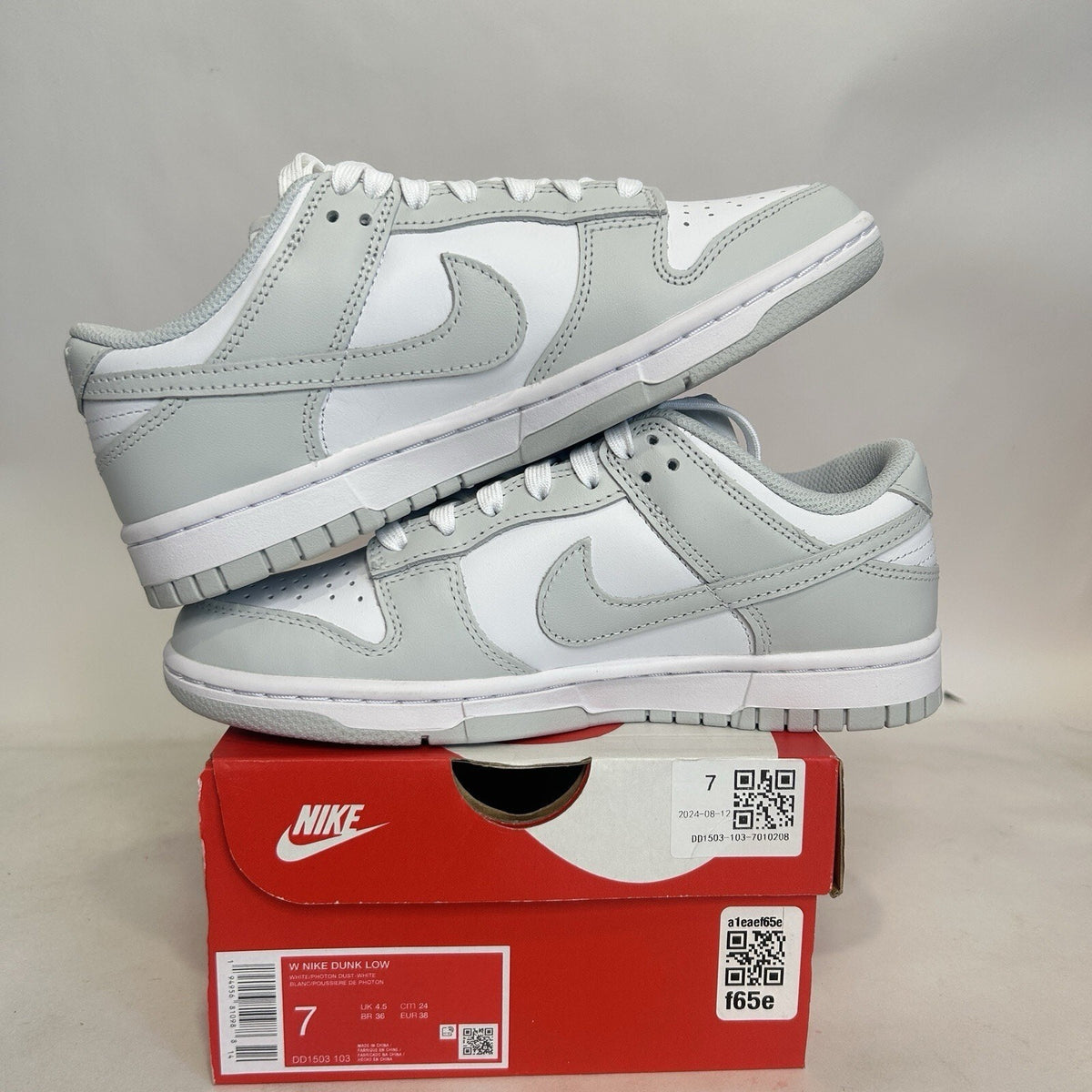 Nike Dunk Low WMNS “Photon Dust”