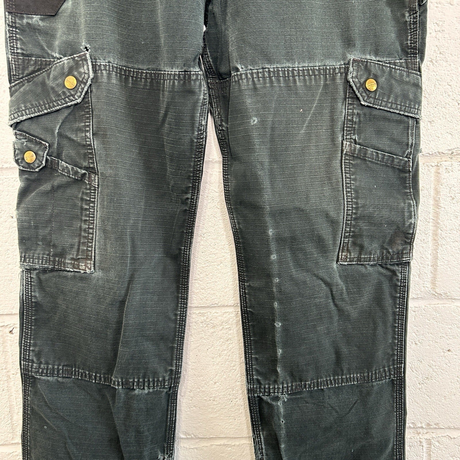 Vintage Carhartt Relaxed Fit Utility Cargo Pants “Black” B342 BLK Men’s 34x28.50