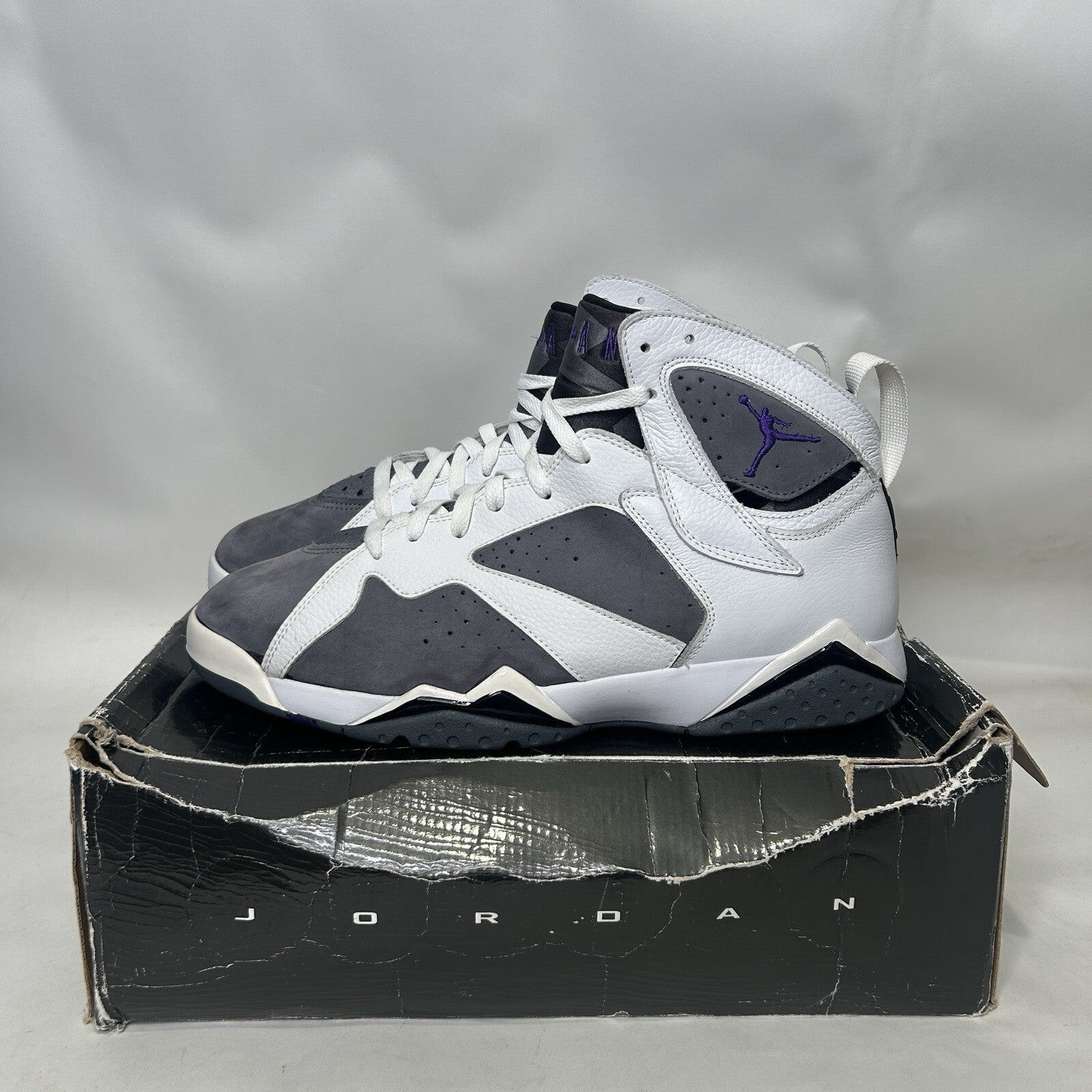 Nike Air Jordan 7 VII Retro “Flint Grey Purple” (2006) 304775-151 Men’s 13 Worn