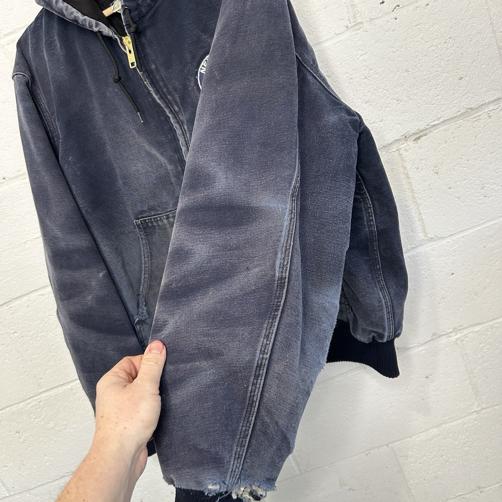 Vintage Carhartt Hooded Active Jacket “Dark Navy” Yankees J140 DNY Men’s X-Large