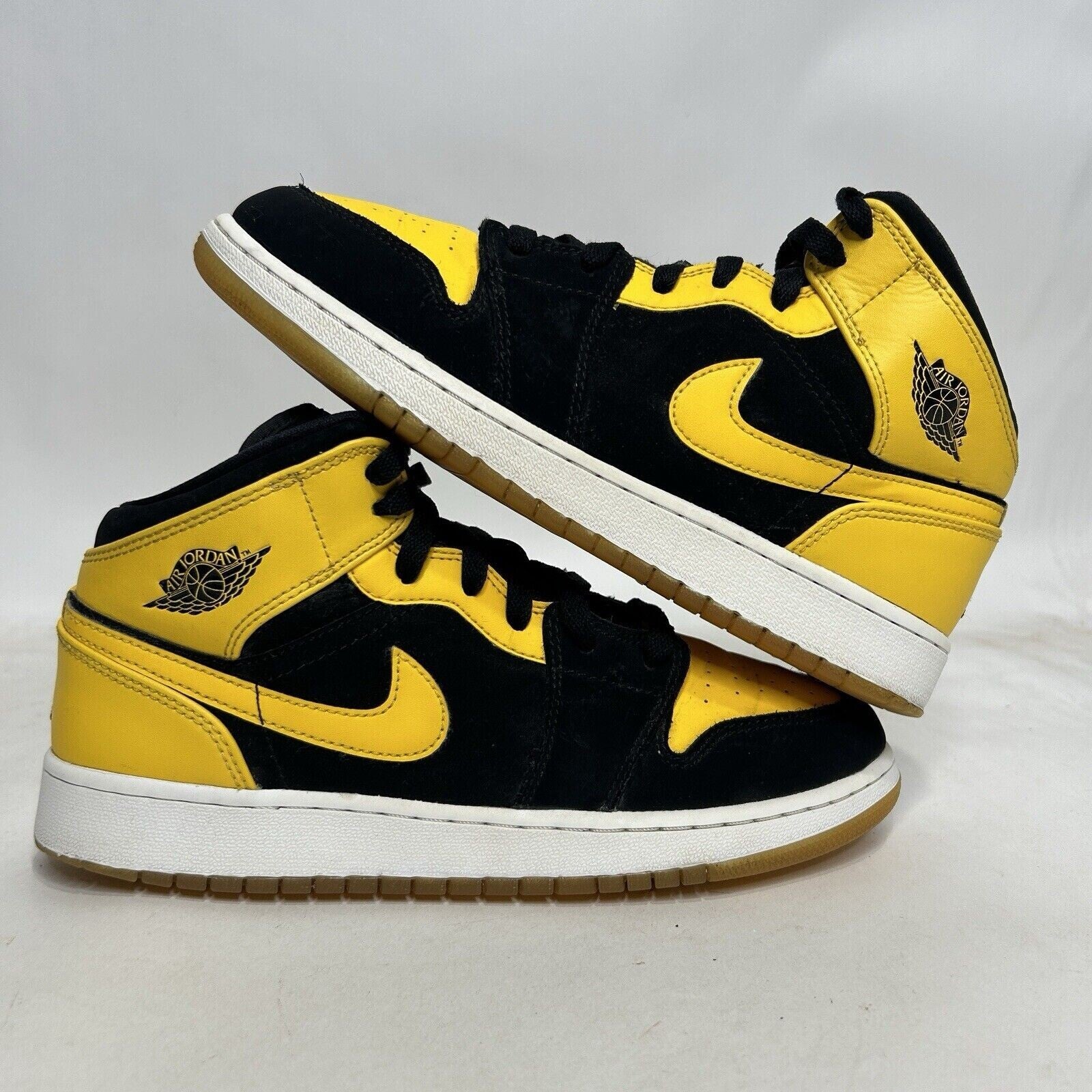 Nike Shoes Air Jordan 1 Retro Mid GS “New Love” 2017