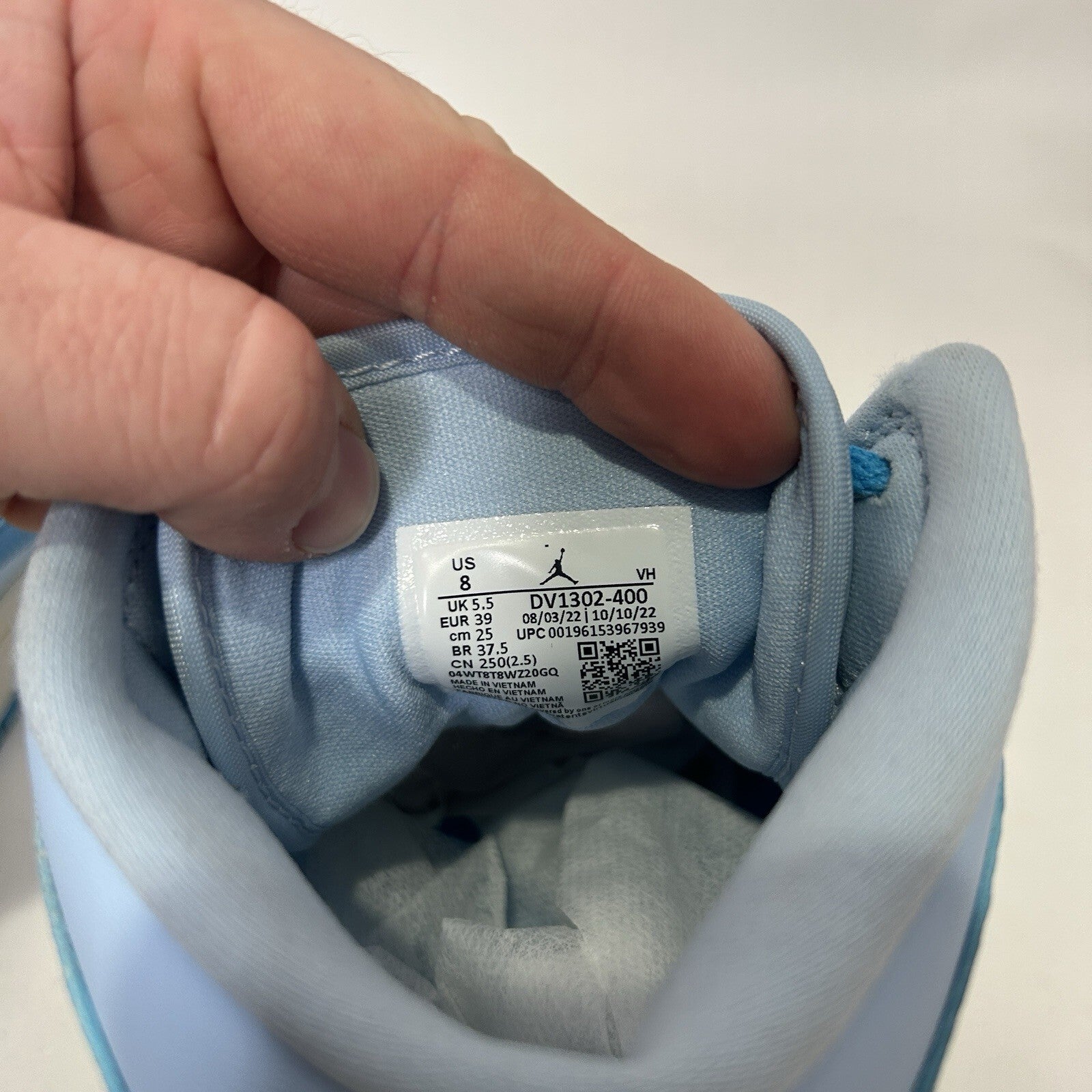 Nike Air Jordan 1 Mid SE WMNS “Ice Blue” DV1302-400 Shoes Women’s 8 Worn