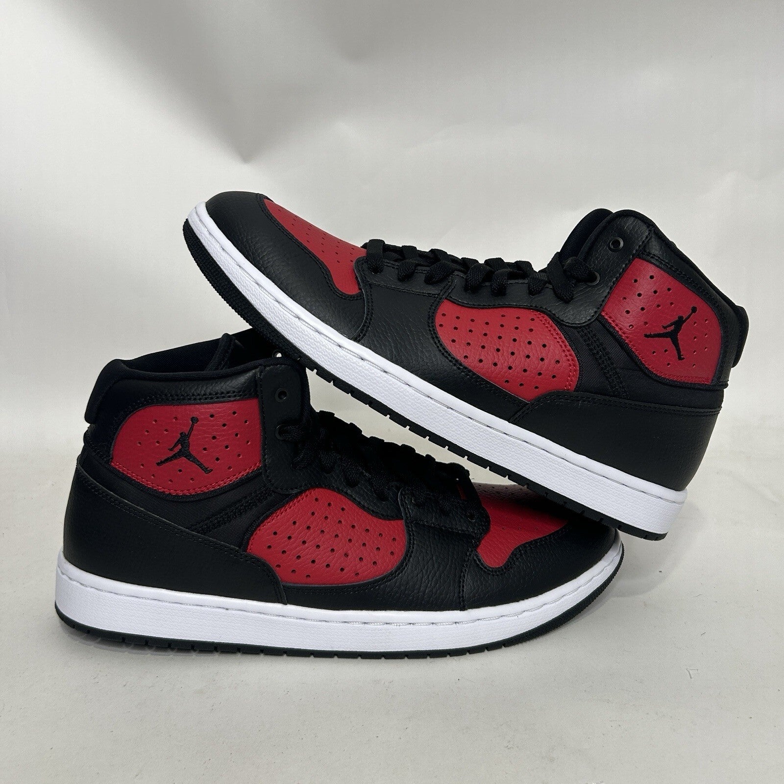 Air Jordan Access “Bred/Black Gym Red White” Sneakers AR3762-006 Men’s 11.5