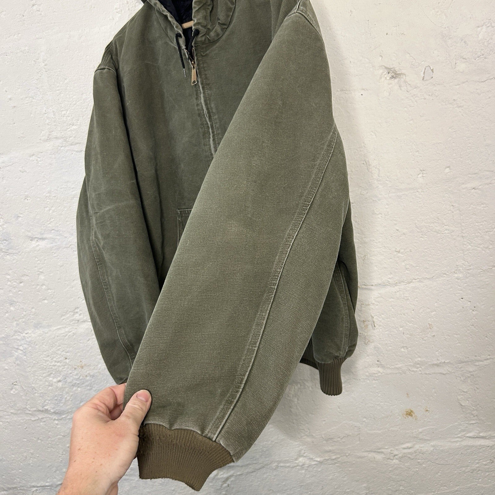 Vintage Carhartt Hooded Active Jacket “Light Olive” J270 LOV Men’s X-Large