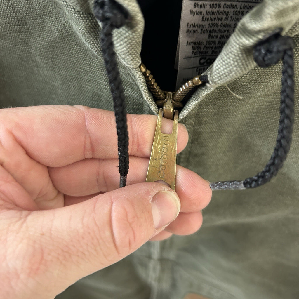 Vintage Carhartt Hooded Active Jacket “Light Olive” J270 LOV Men’s X-Large