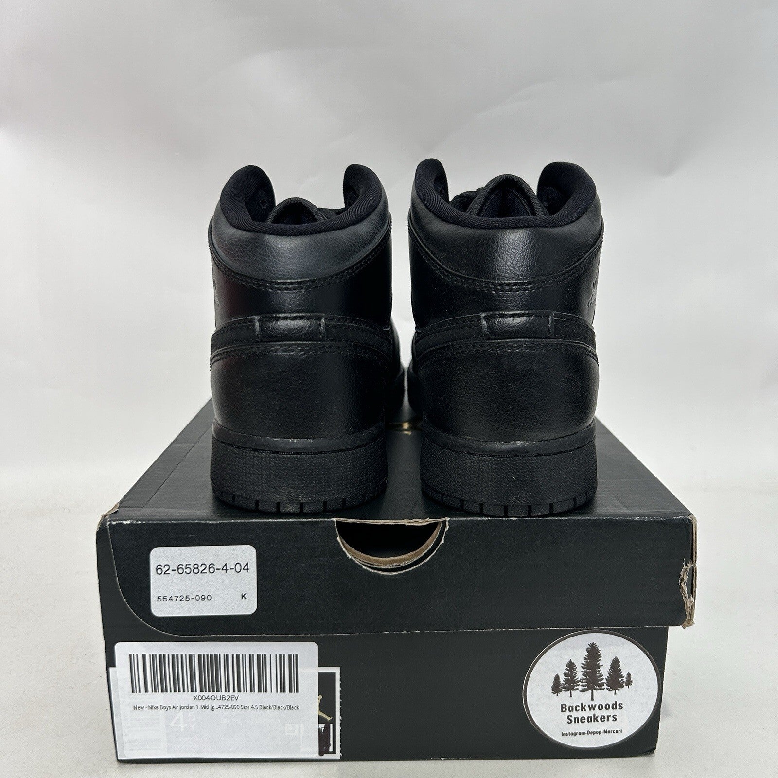 Nike Air Jordan 1 Mid GS “Deep Black Nubuck Swoosh” 554725-090 4.5Y/Women’s 6