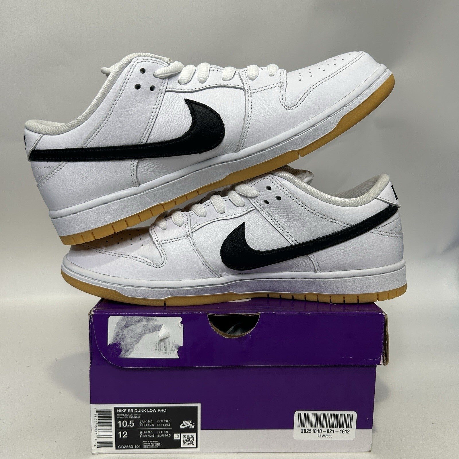 Mens Nike SB Dunk Low Pro "White Gum" CD2563-101 Men’s 10.5 New