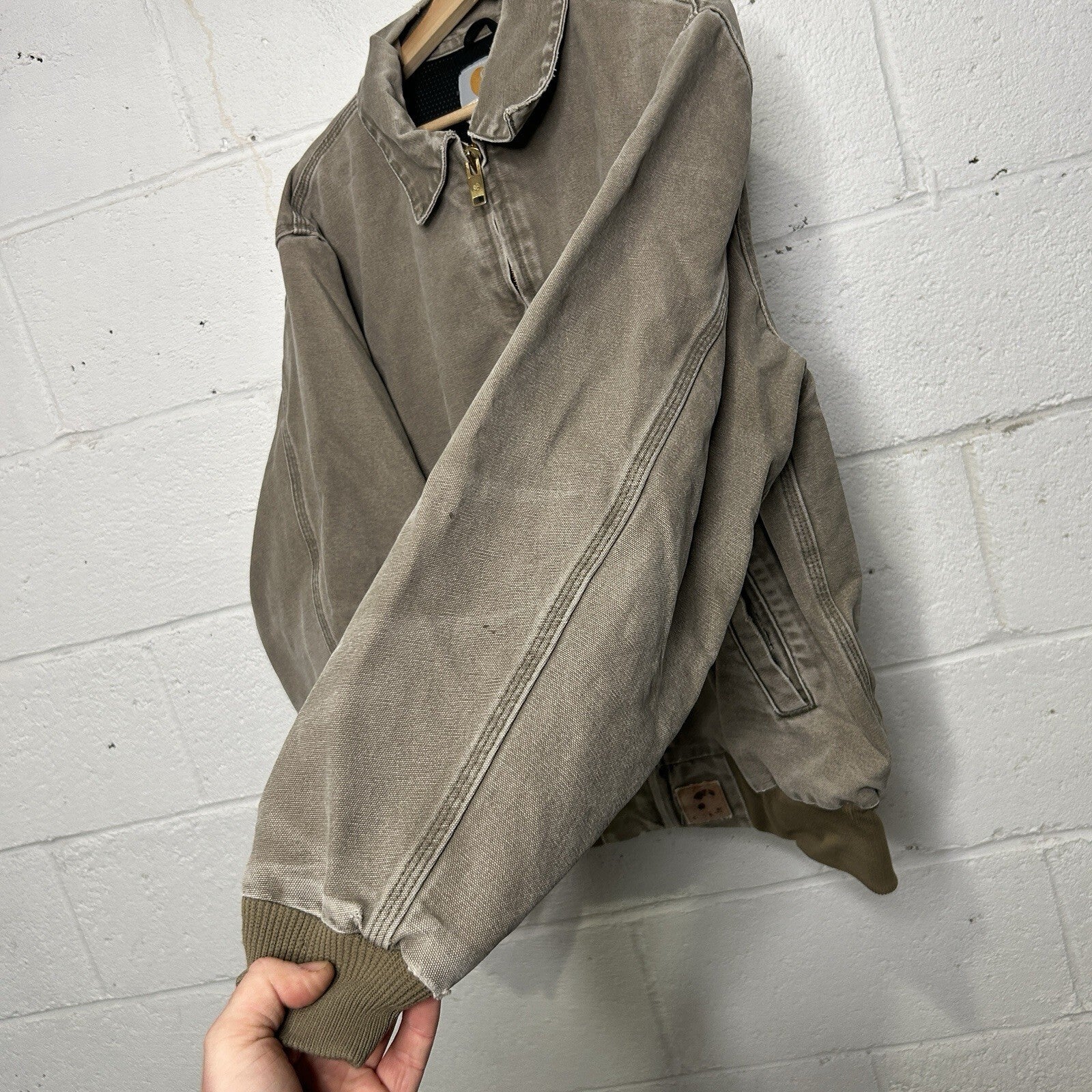 Vintage Carhartt Mesh-Lined Santa Fe Jacket “Desert Brown” J102 DES Men’s Large